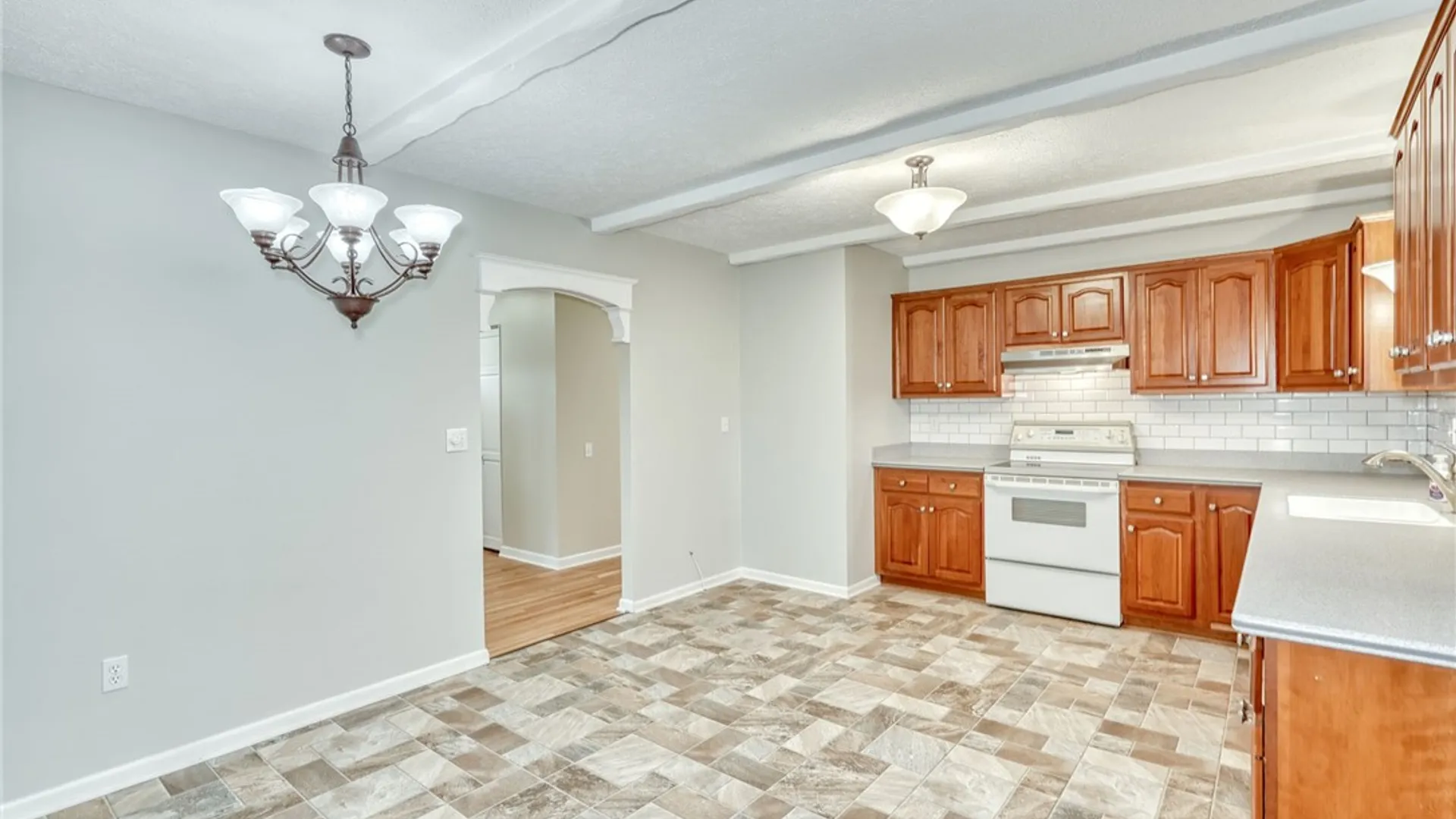 Property at 9 Jefferson Avenue, Leroy, NY 14482 16