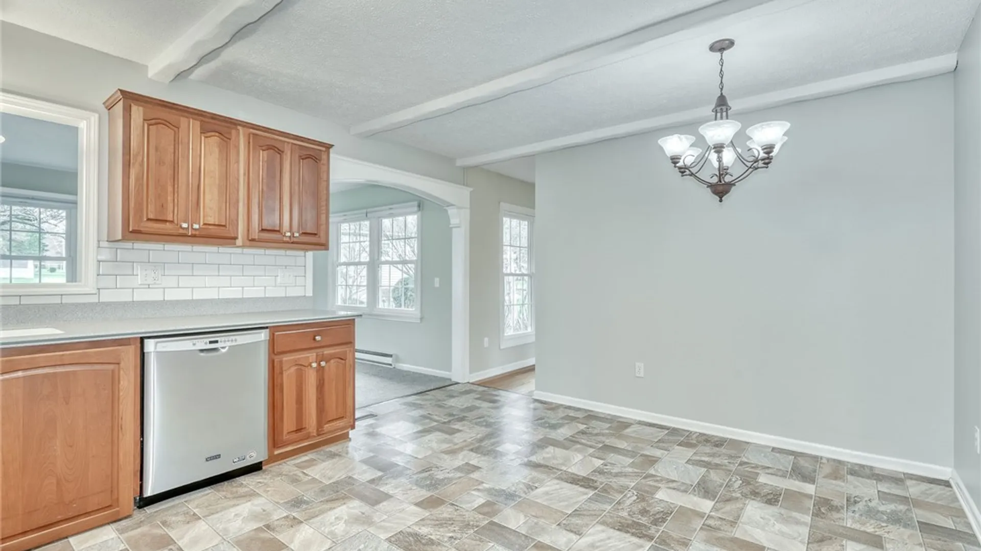 Property at 9 Jefferson Avenue, Leroy, NY 14482 18