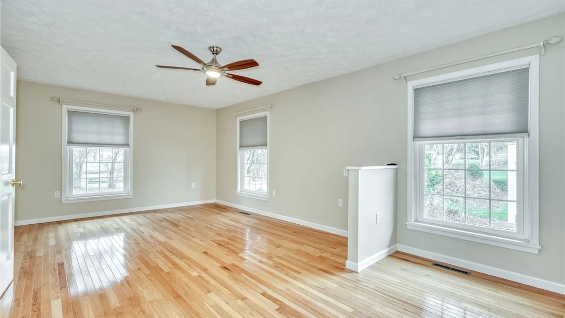 Property at 9 Jefferson Avenue, Leroy, NY 14482 25