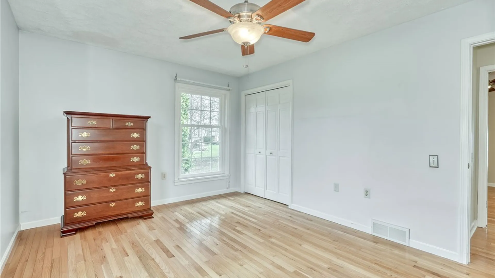 Property at 9 Jefferson Avenue, Leroy, NY 14482 32