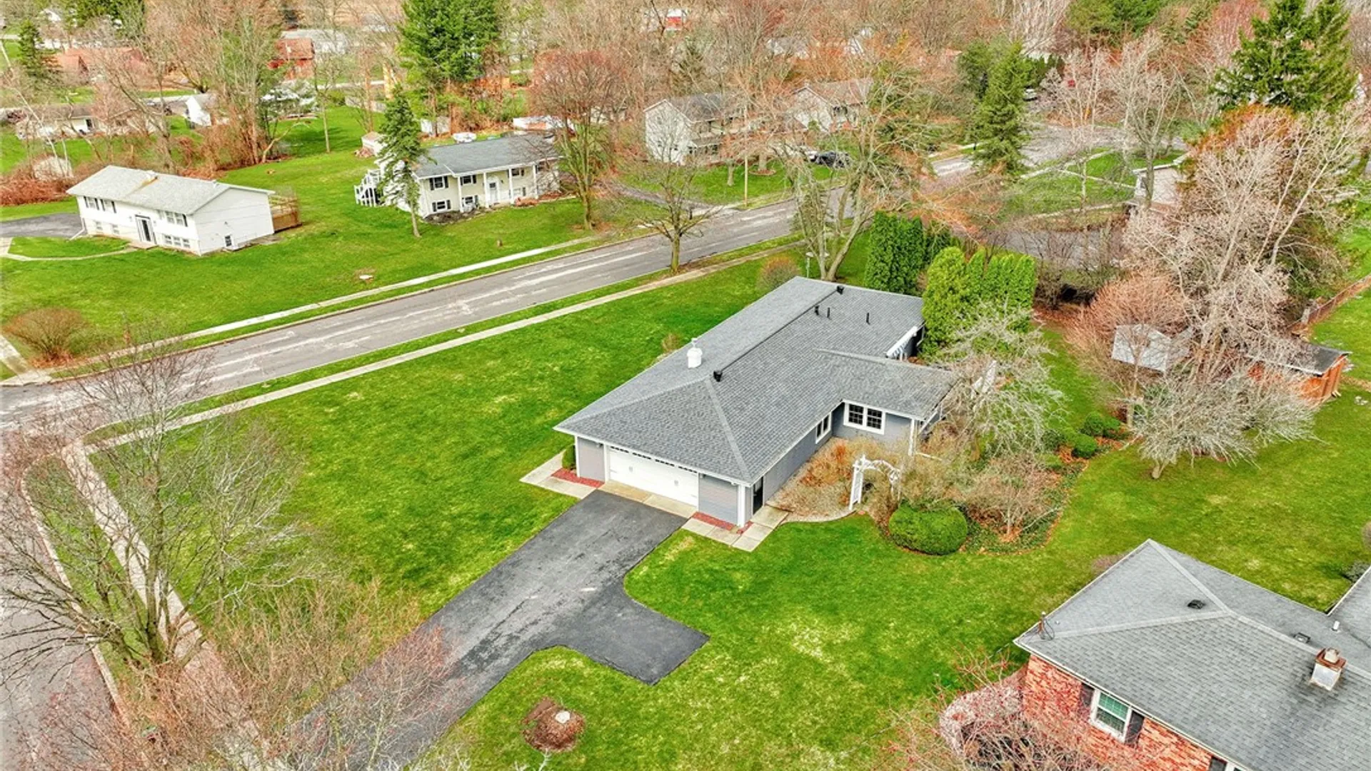 Property at 9 Jefferson Avenue, Leroy, NY 14482 46