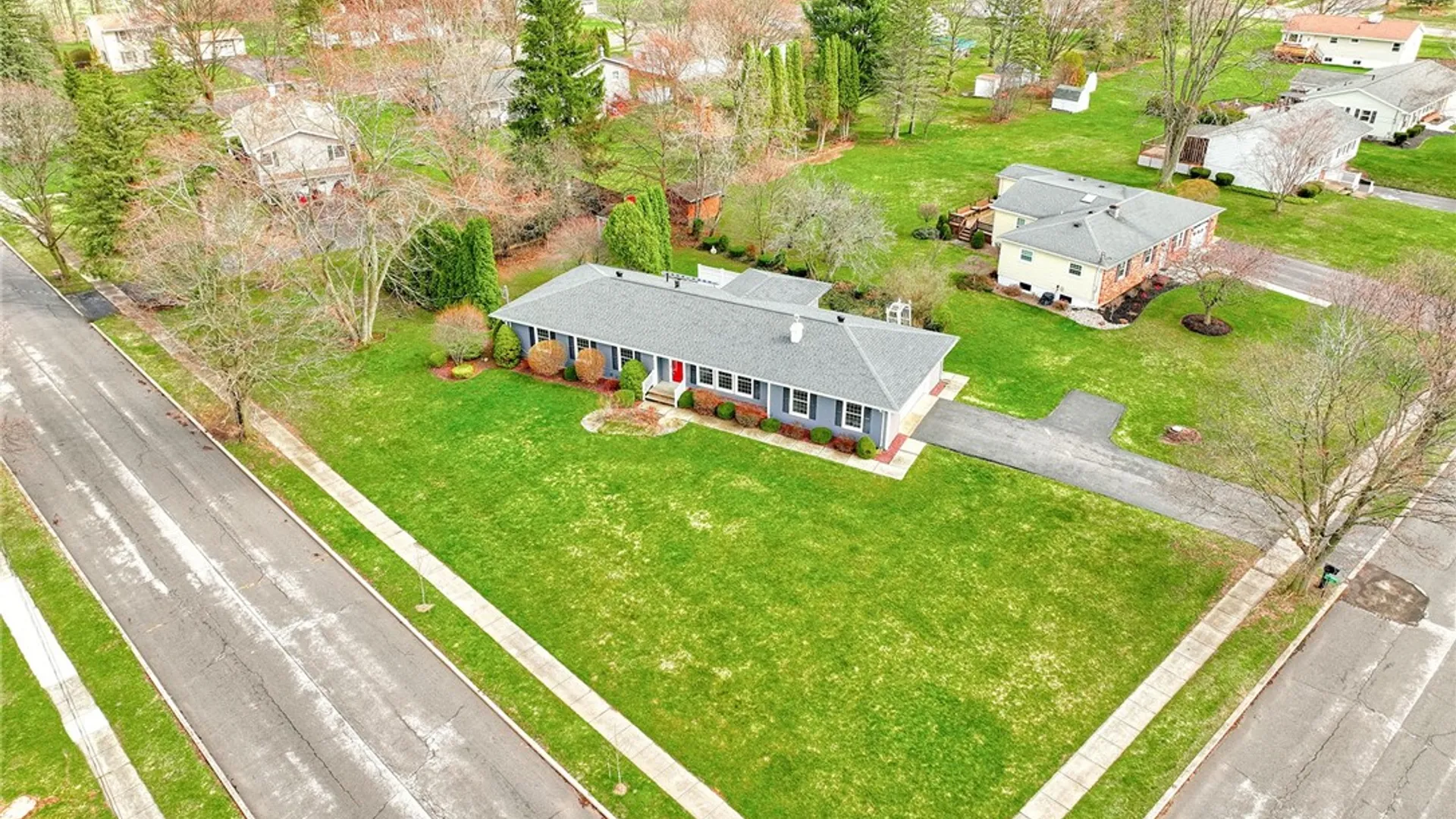 Property at 9 Jefferson Avenue, Leroy, NY 14482 50