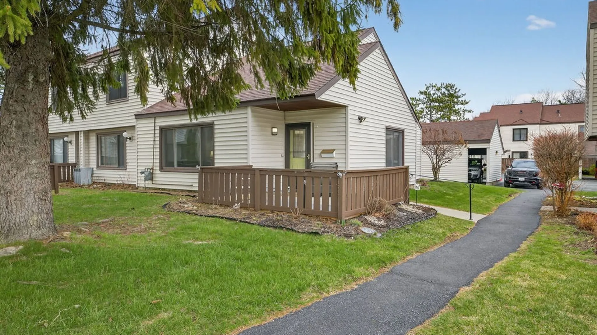 Property at 601 Barnstable Court, Camillus, NY 13031 2