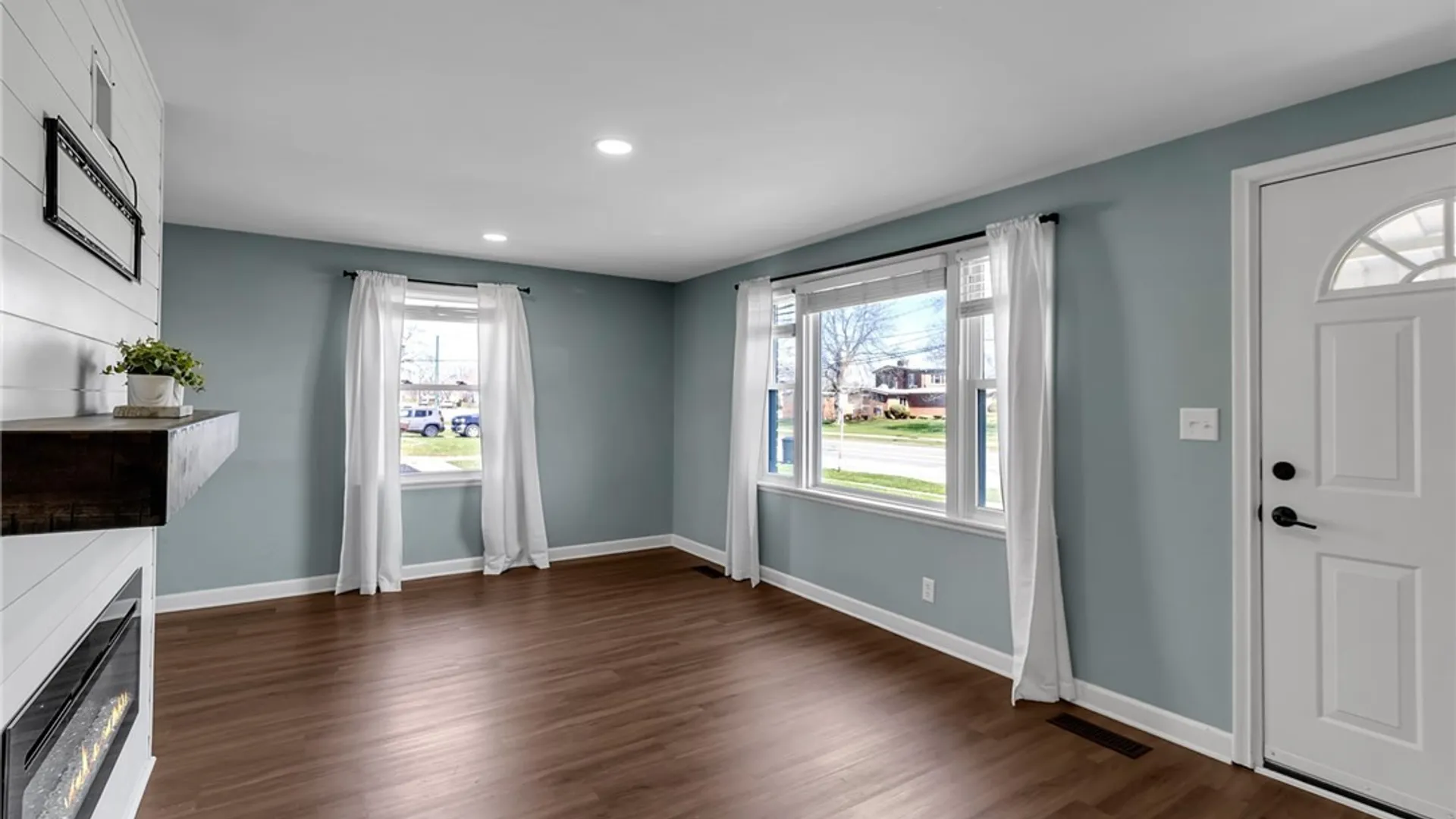 Property at 3006 Eggert Road, Tonawanda, NY 14150 15