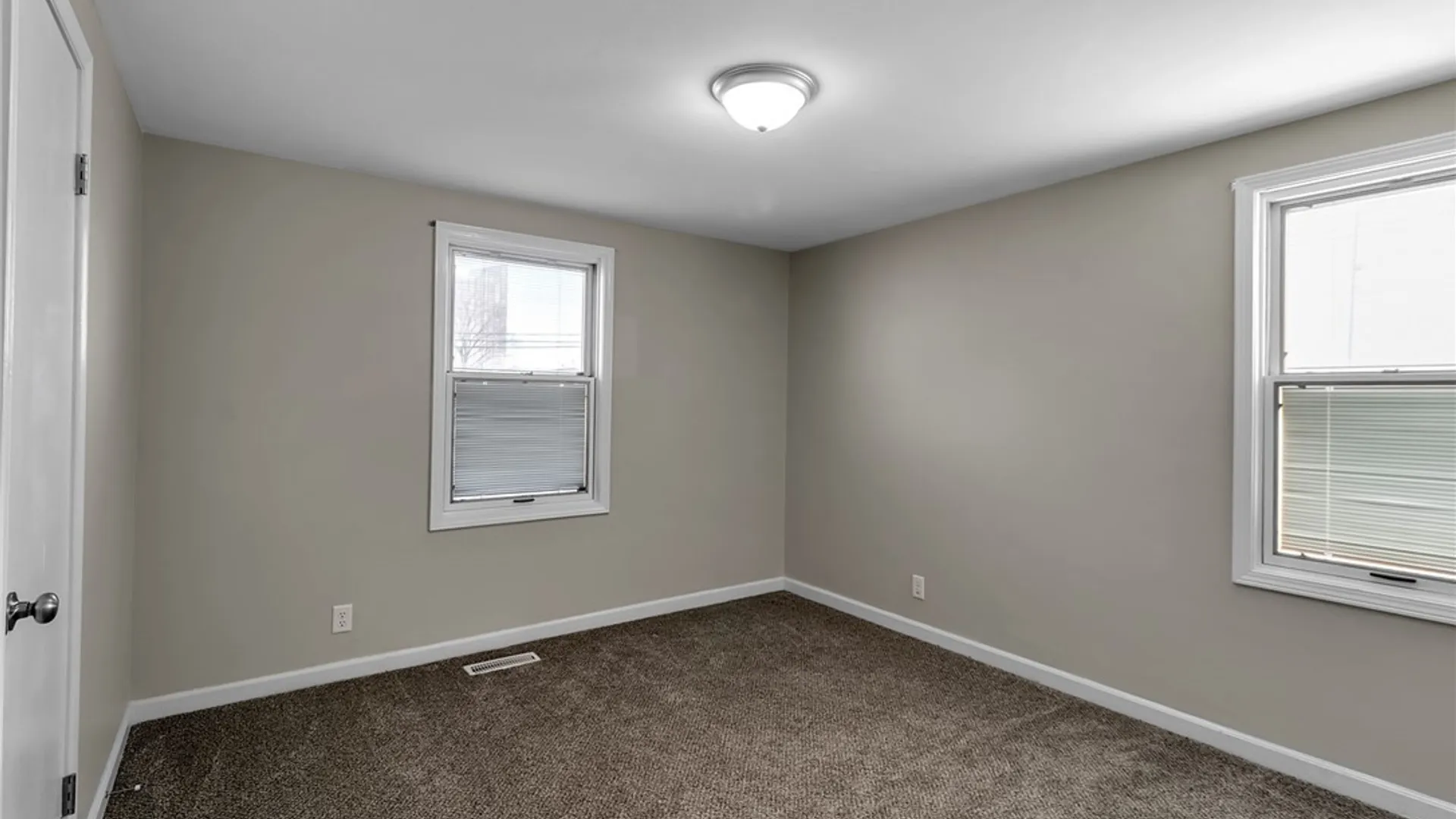 Property at 3006 Eggert Road, Tonawanda, NY 14150 22