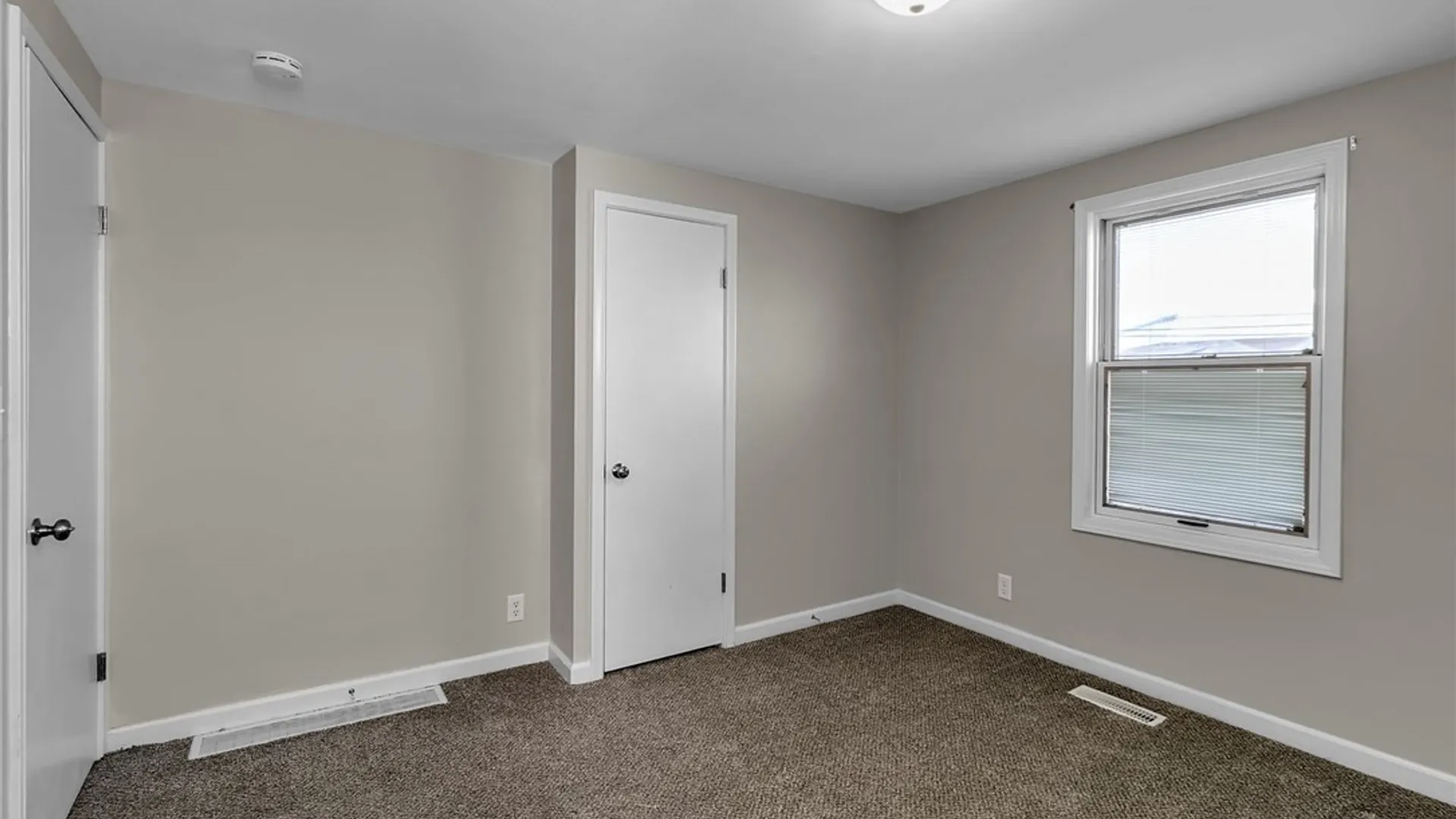 Property at 3006 Eggert Road, Tonawanda, NY 14150 24