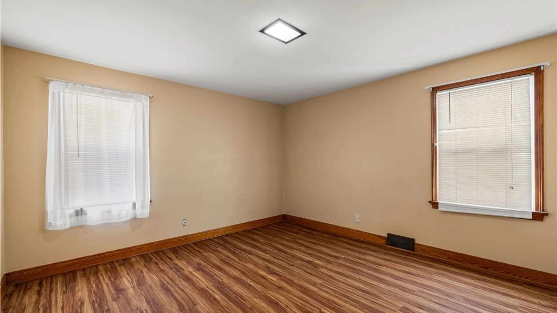 Property at 133 Halstead Avenue, Cheektowaga, NY 14212 11