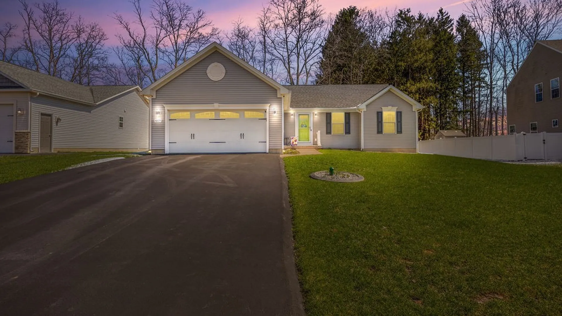 Property at 8577 Cobalt Drive, Cicero, NY 13039 2