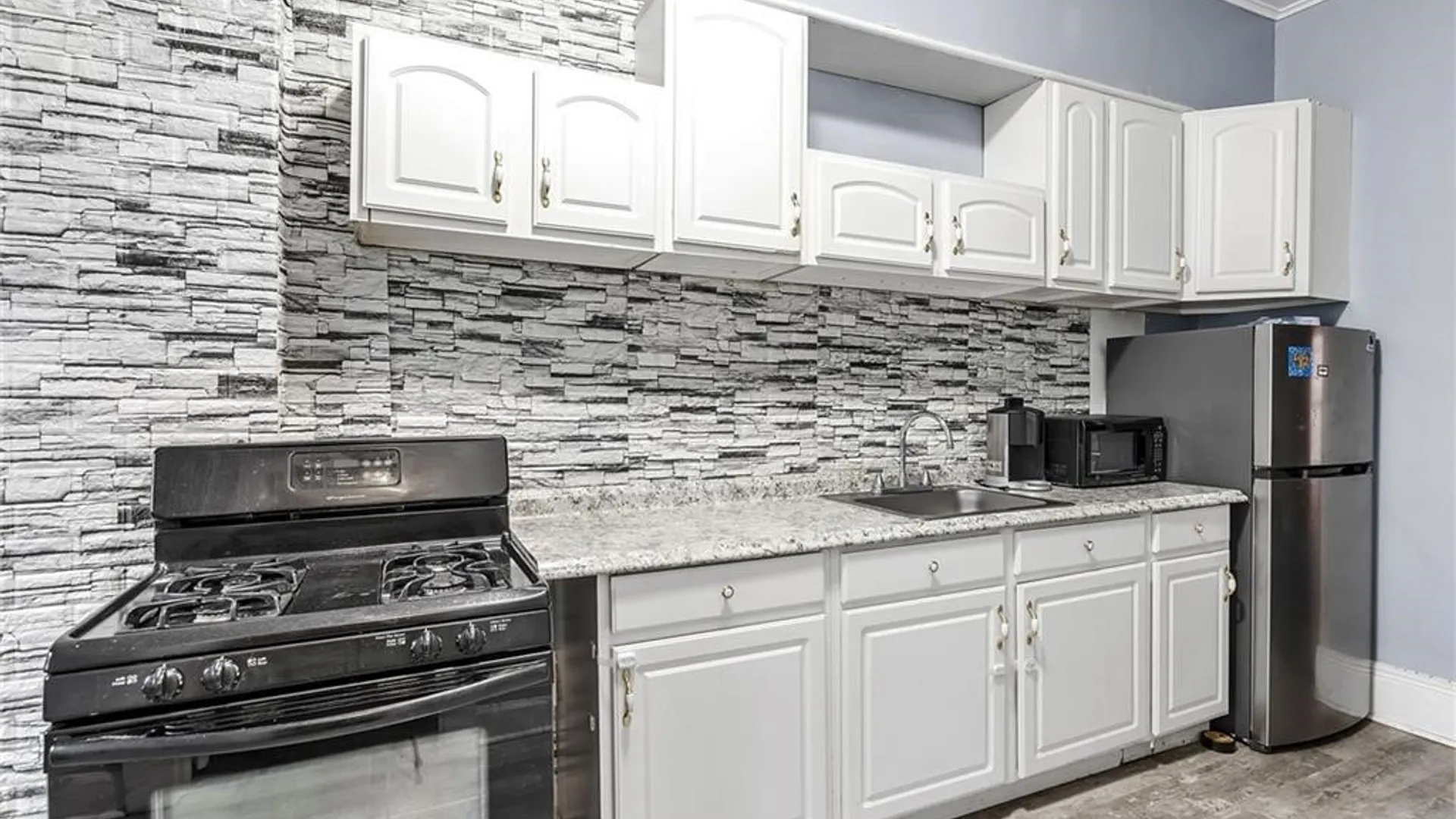 Property at 946 Main, Unit 1 Street, Buffalo, NY 14202 5
