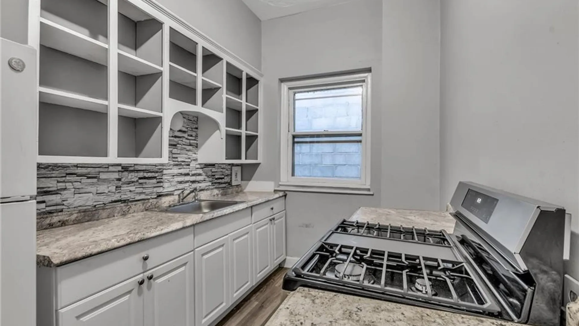 Property at 946 Main, Unit 3 Street, Buffalo, NY 14202 3