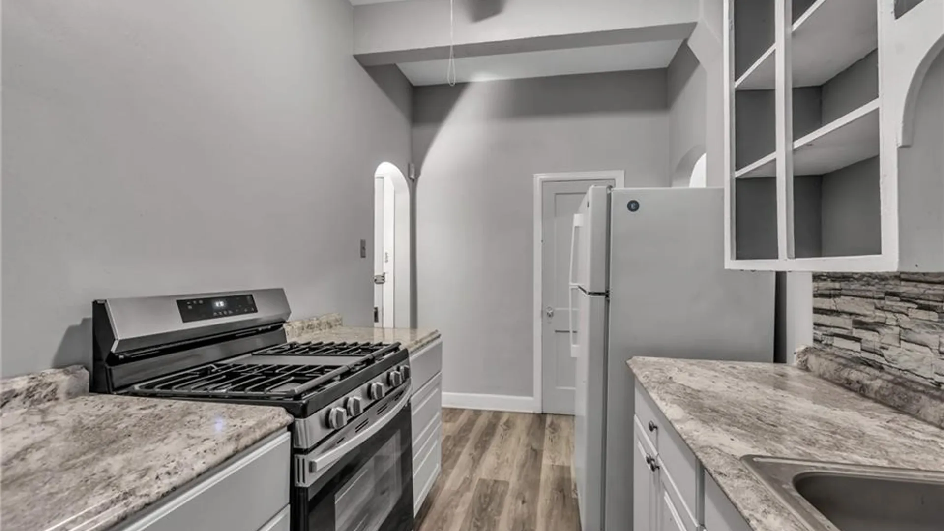 Property at 946 Main, Unit 3 Street, Buffalo, NY 14202 5