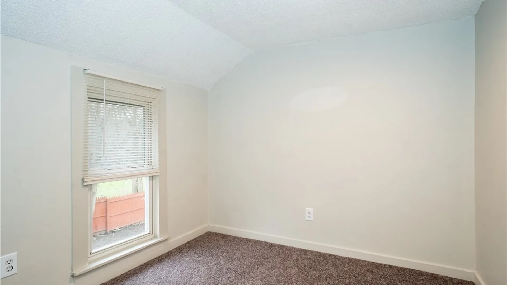 Property at 29 York Street, Evans, NY 14006 32