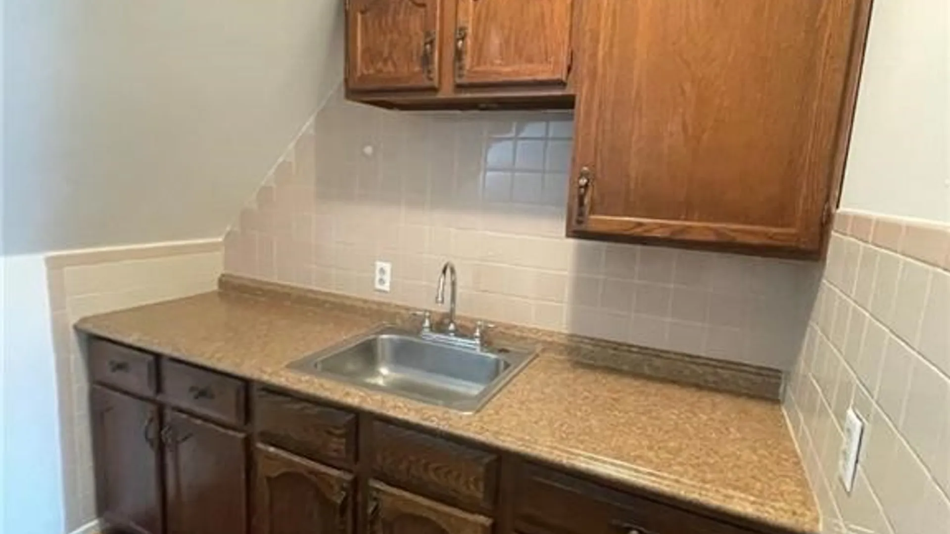 Property at 1015 Elmwood Avenue, Buffalo, NY 14222 13