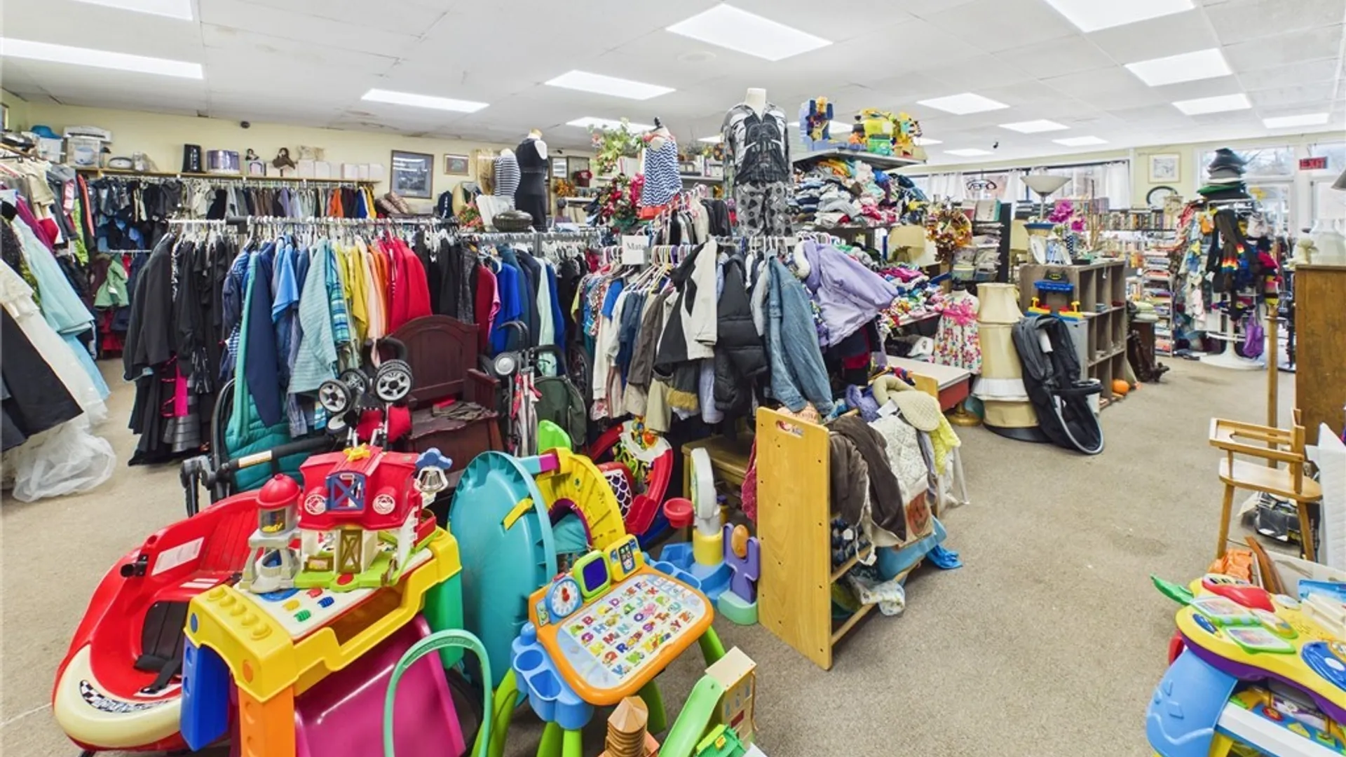 Property at 8656 Buffalo Avenue, Niagara Falls, NY 14304 17