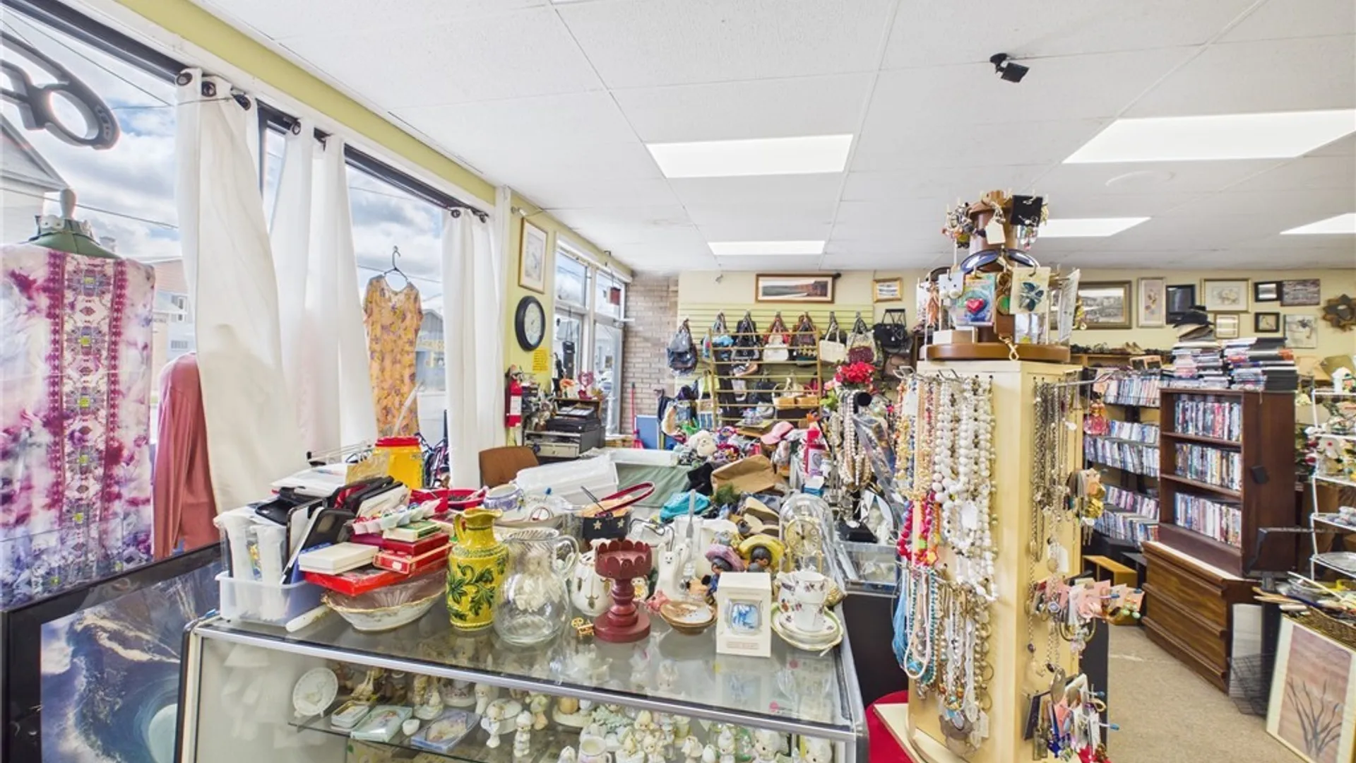 Property at 8656 Buffalo Avenue, Niagara Falls, NY 14304 22