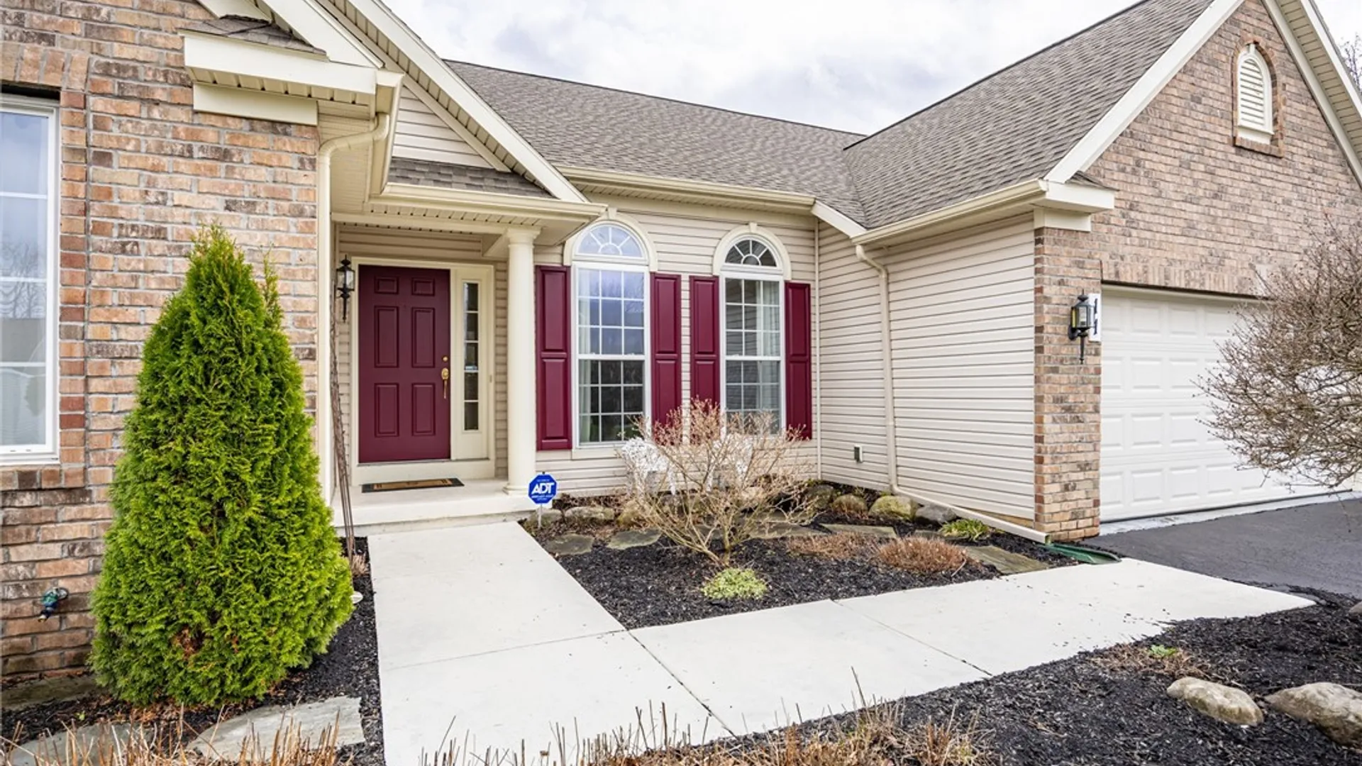 Property at 11 Charissa Run, Henrietta, NY 14623 2