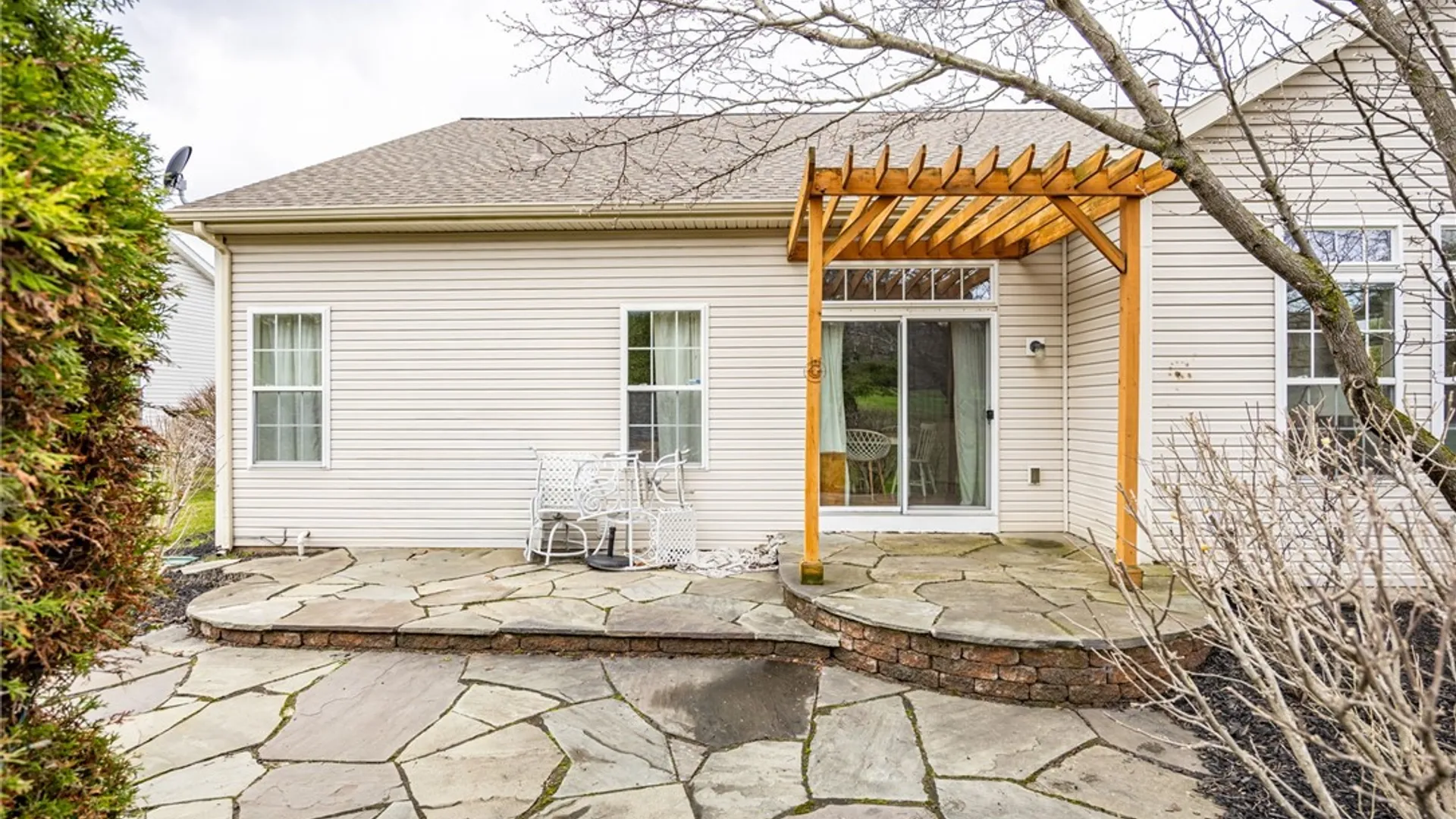 Property at 11 Charissa Run, Henrietta, NY 14623 38