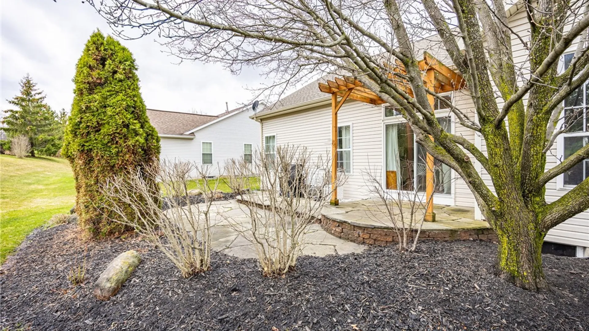 Property at 11 Charissa Run, Henrietta, NY 14623 42