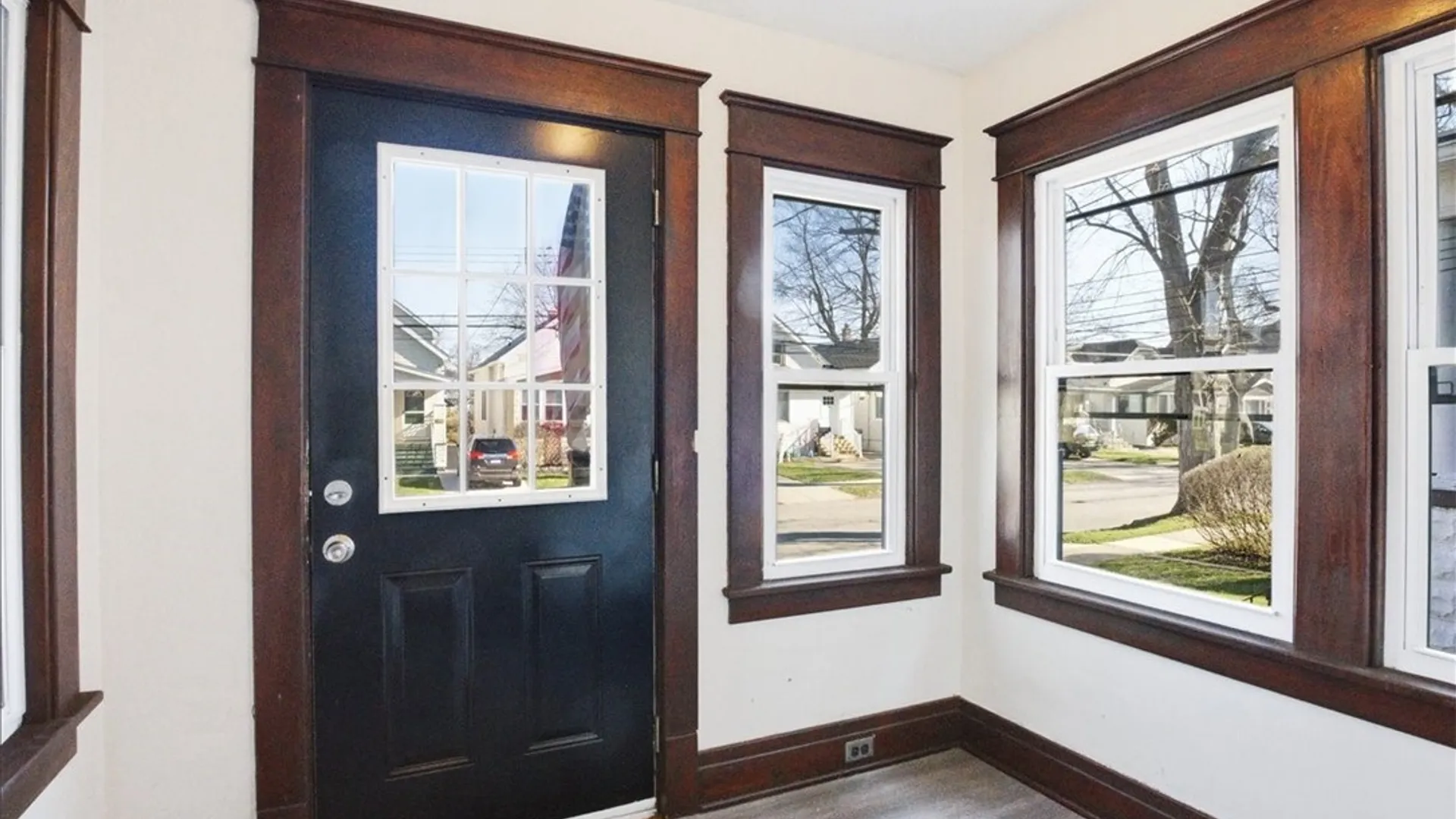 Property at 105 Sheffield Avenue, Buffalo, NY 14220 5