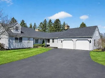 Property at 8300 Decoy Run, Manlius, NY 13104