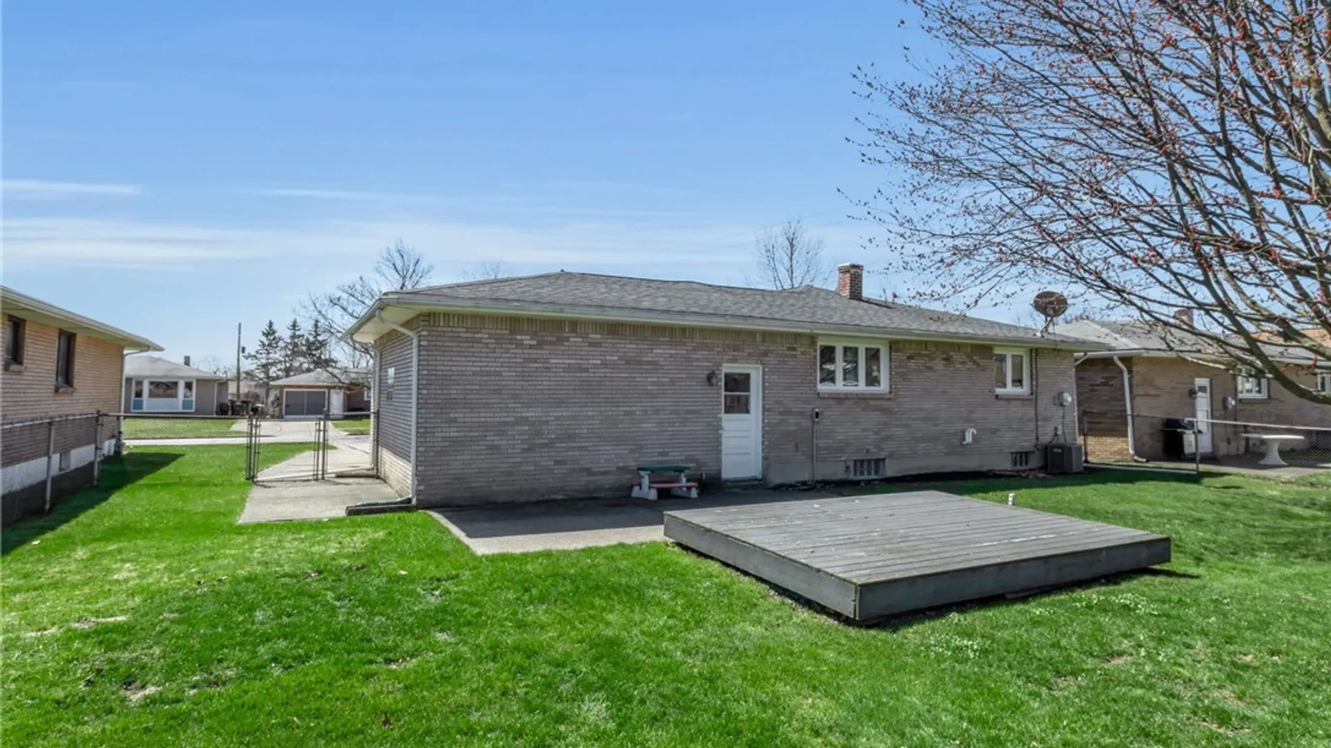 Property at 124 Frantzen, Cheektowaga, NY 14227 34