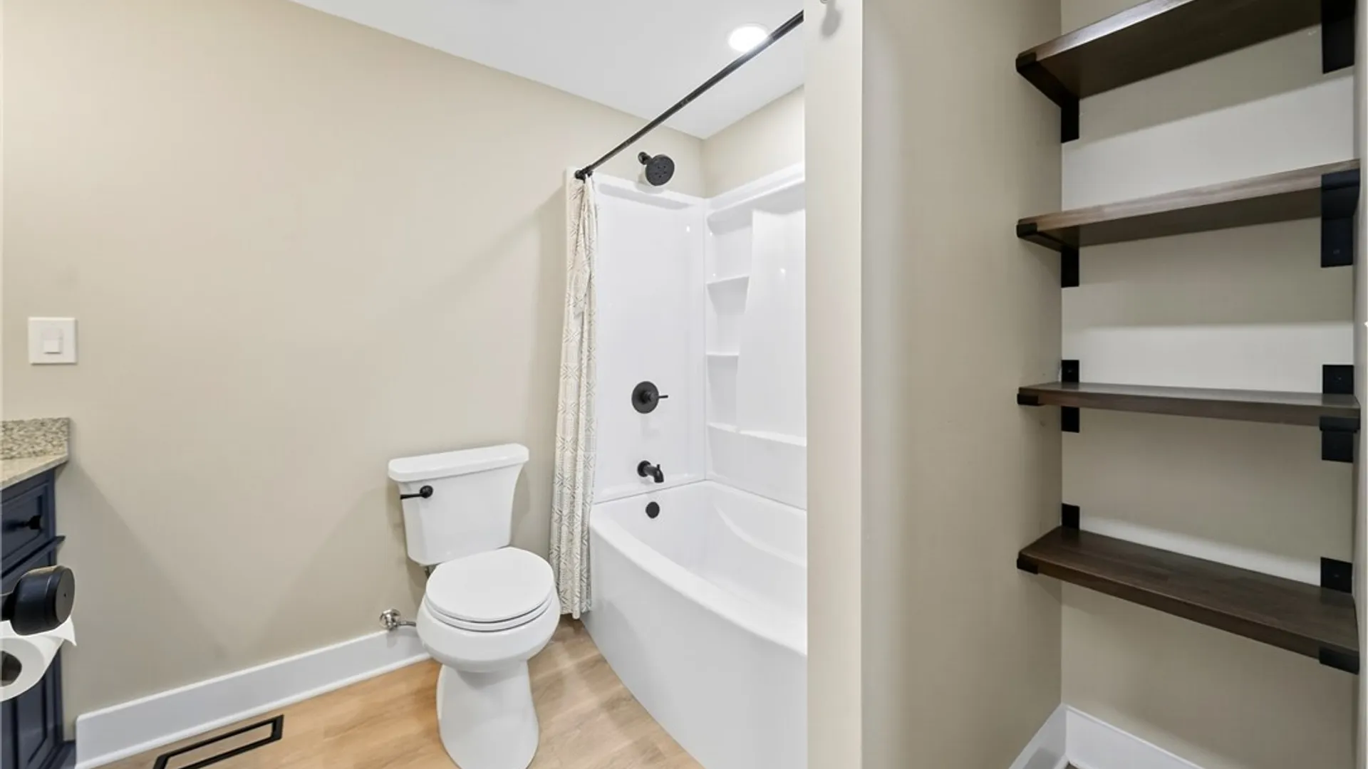 Property at 7923 Appleton Road, Cicero, NY 13039 27