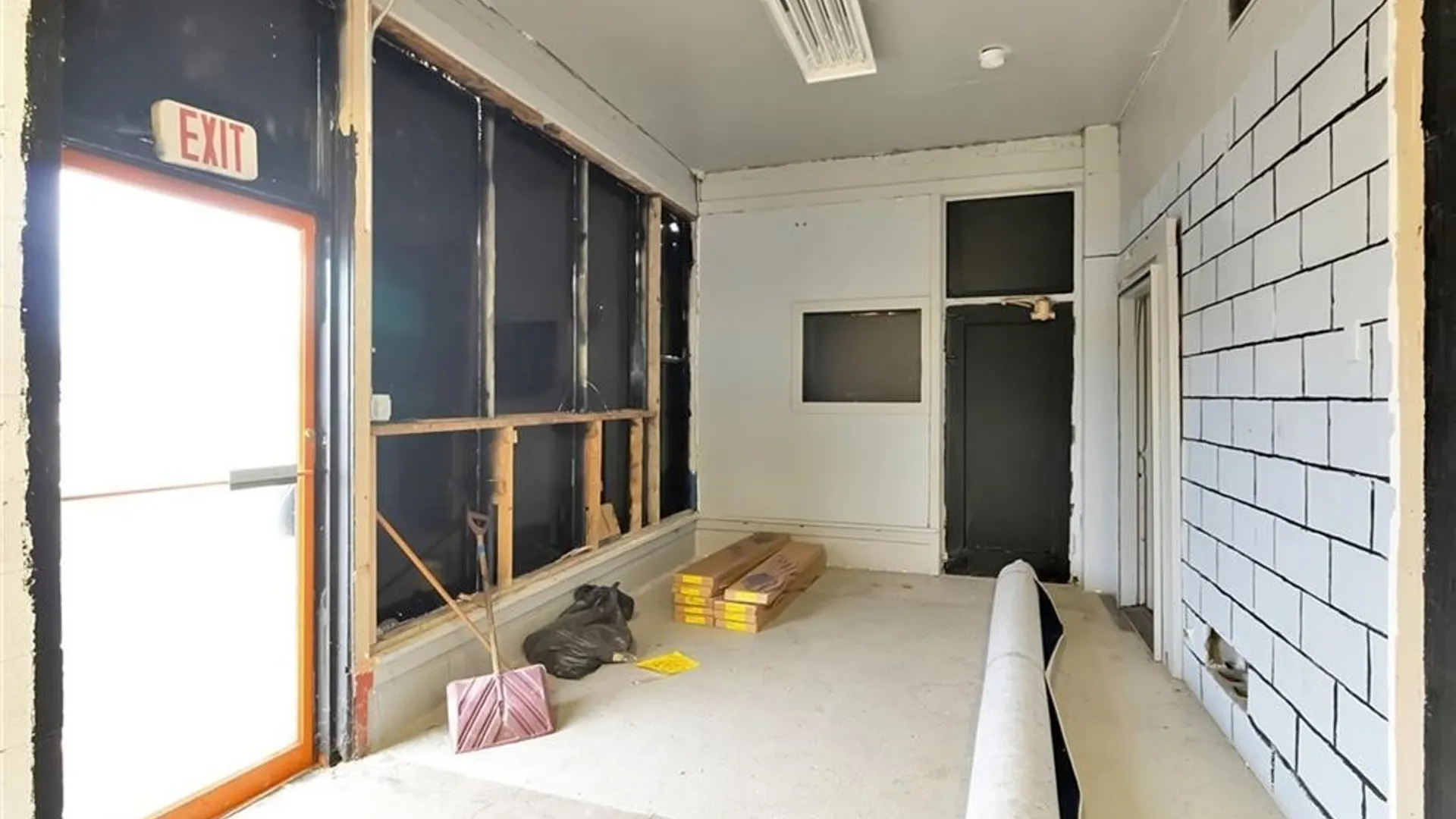 Property at 346 Hopkins Street, Buffalo, NY 14220 6