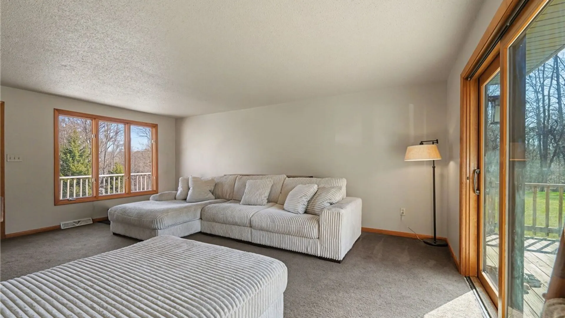 Property at 130 Taylor Hts, Holland, NY 14080 17