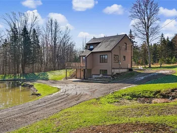 Property at 130 Taylor Hts, Holland, NY 14080