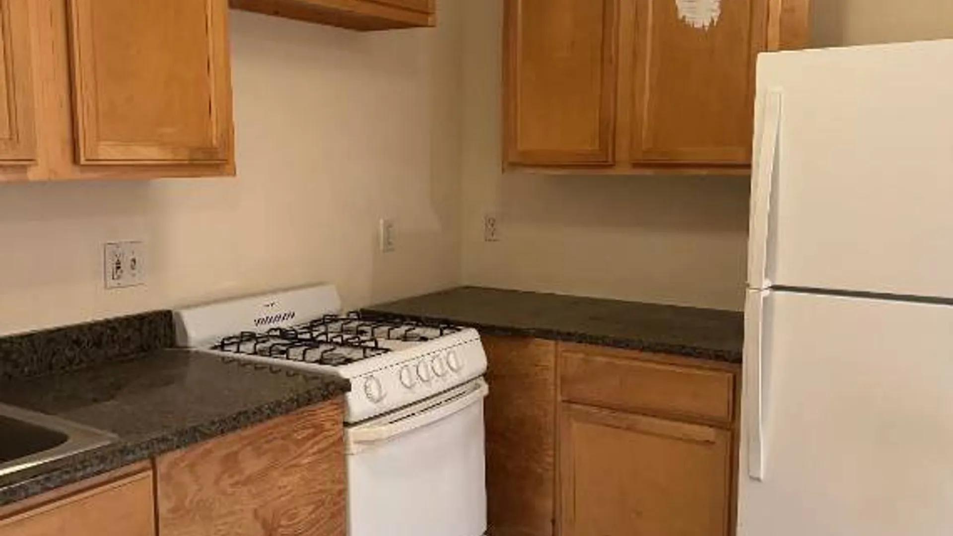 Property at 118-82 Metropolitan Ave, Kew Gardens, NY 11415 20