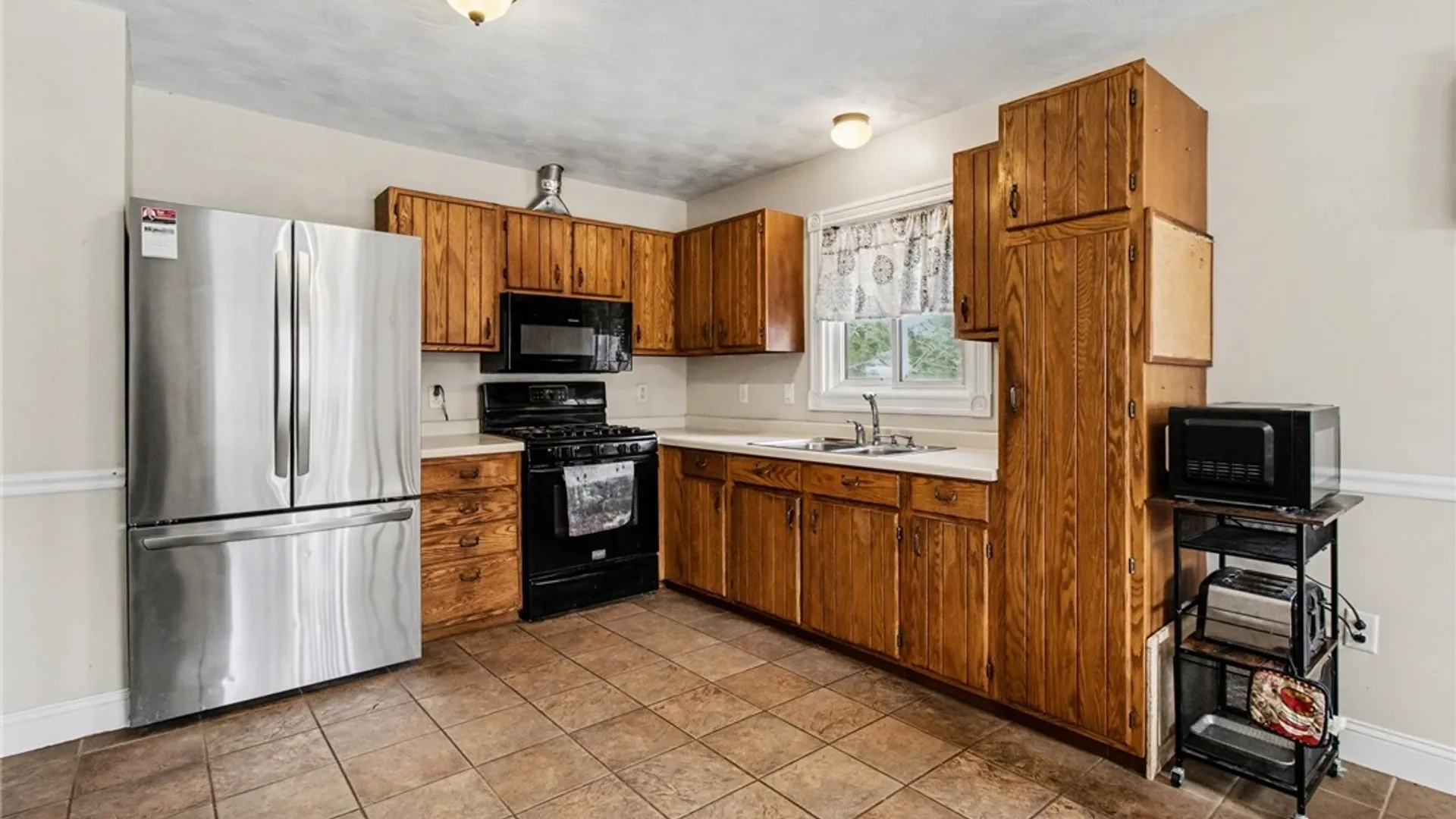 Property at 1333 Whitney Road, Ontario, NY 14519 9