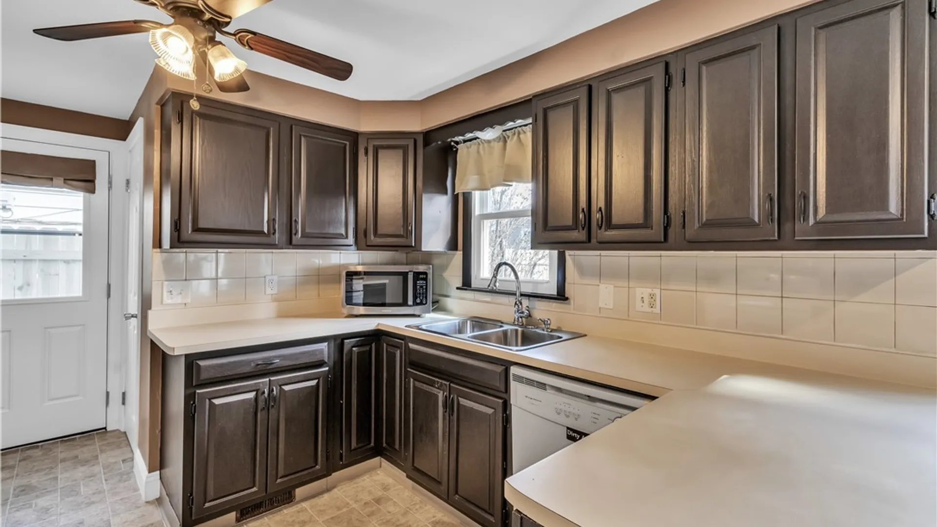 Property at 119 Hanwell Place, Lancaster, NY 14043 13