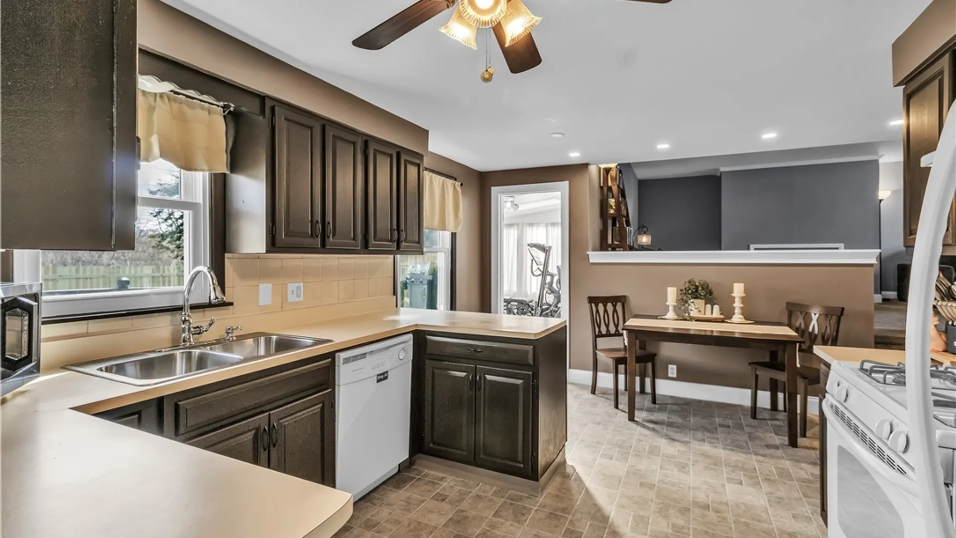 Property at 119 Hanwell Place, Lancaster, NY 14043 15