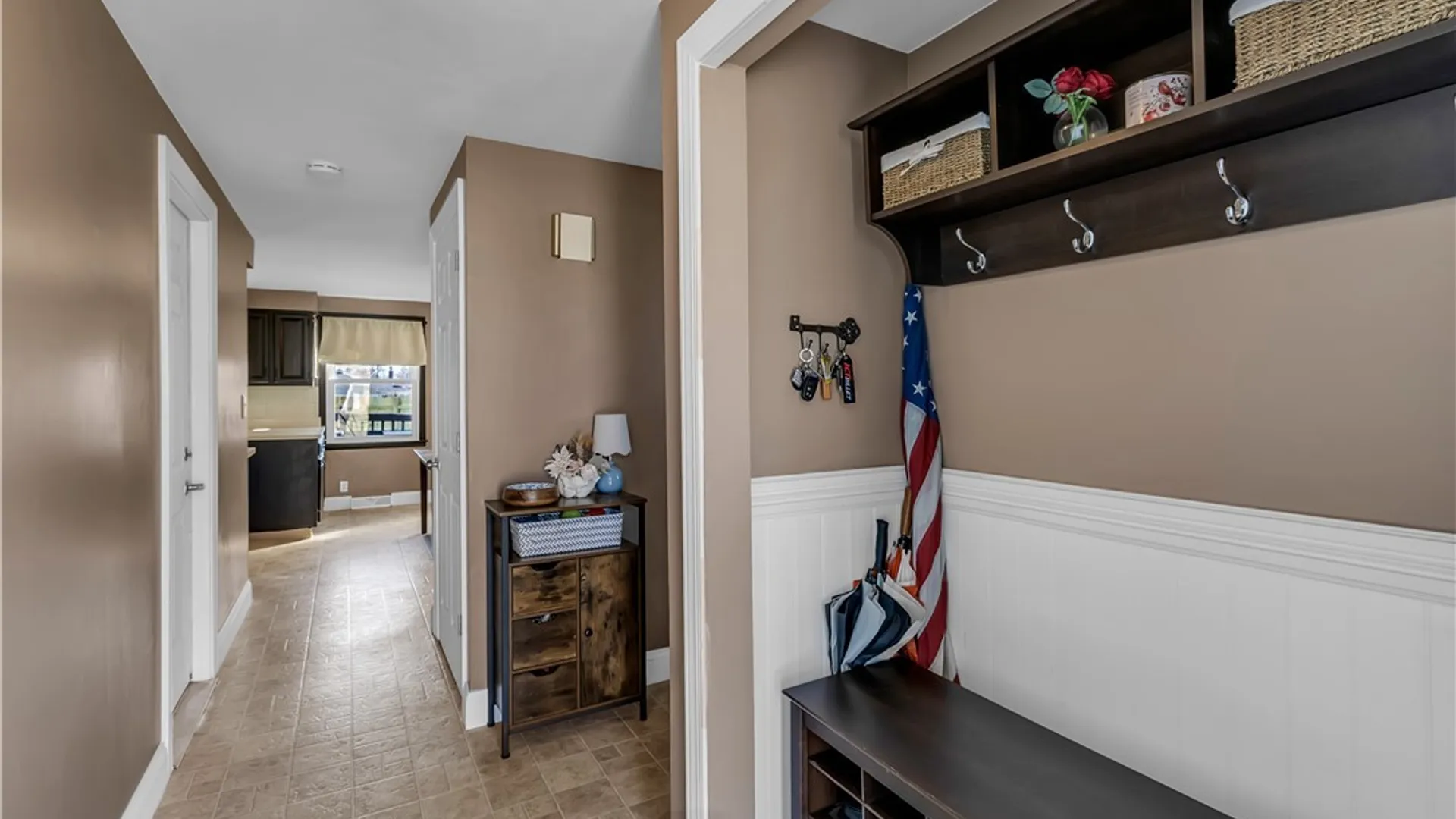 Property at 119 Hanwell Place, Lancaster, NY 14043 2