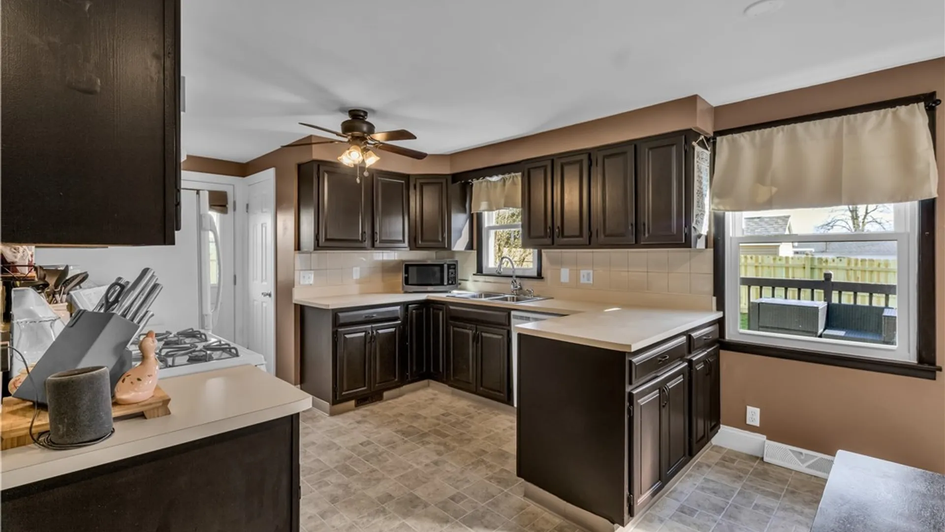 Property at 119 Hanwell Place, Lancaster, NY 14043 9