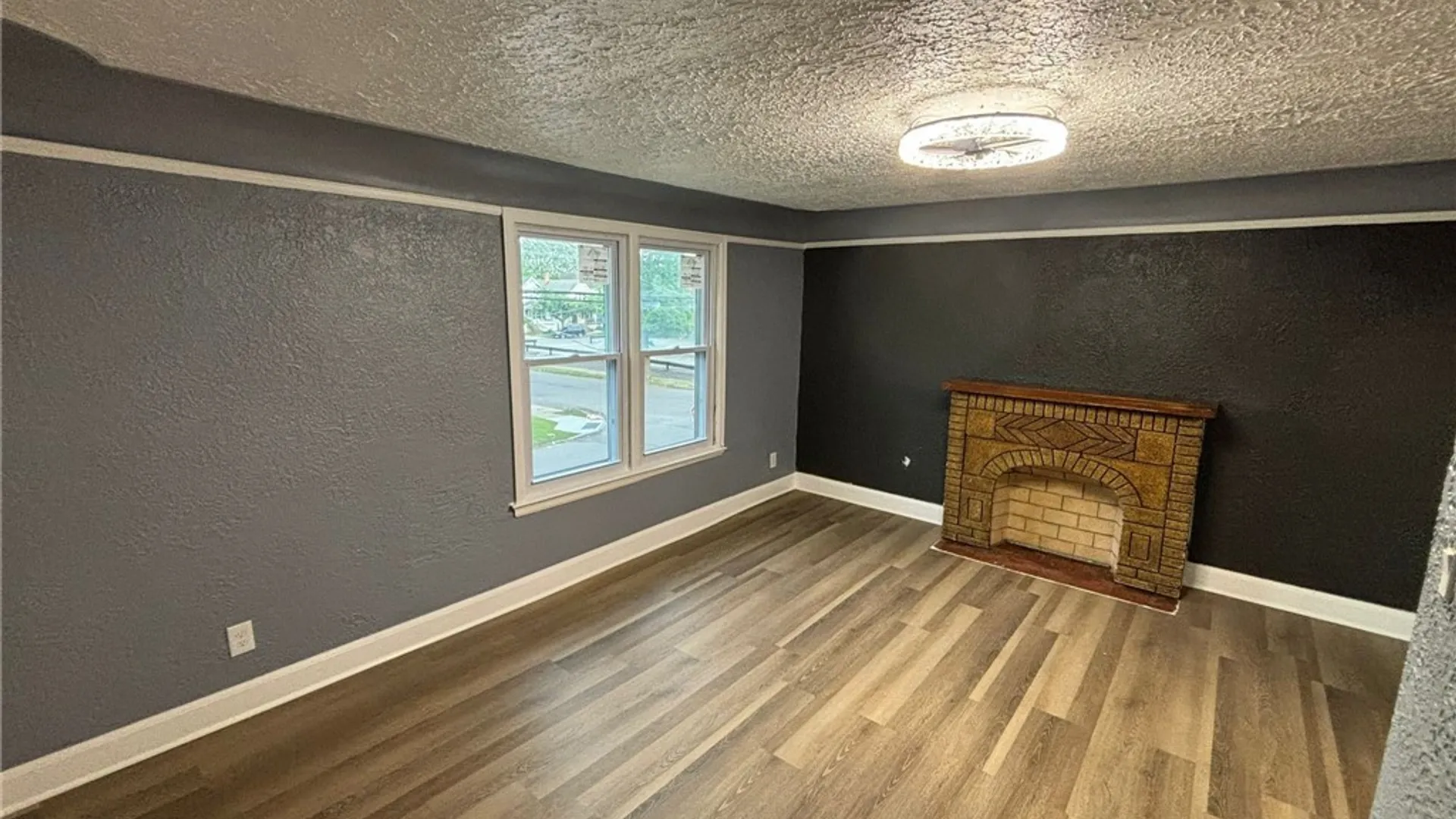 Property at 476 Moselle Street, Buffalo, NY 14215 4