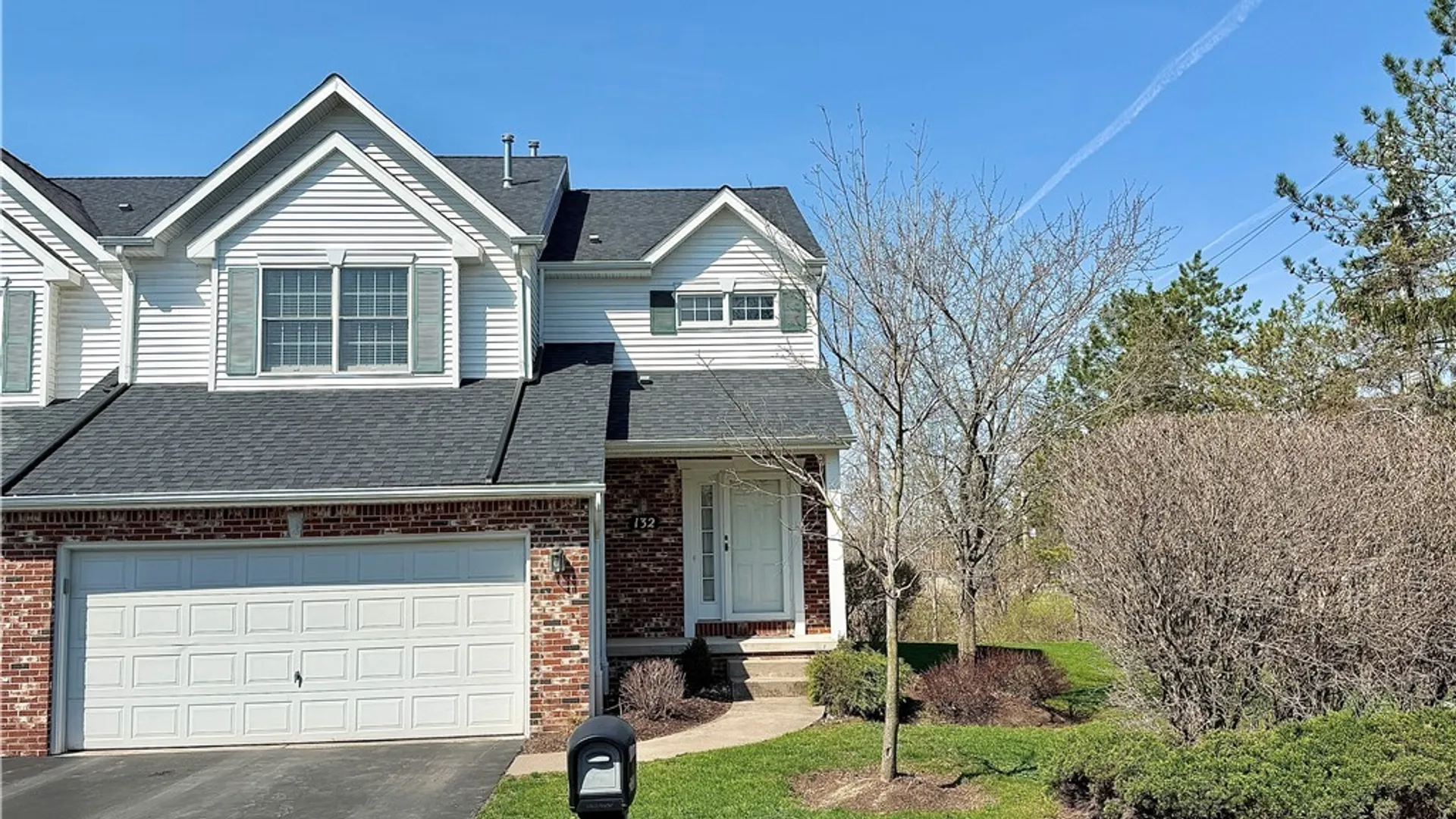 Property at 132 Berwick Lane, Amherst, NY 14051 2