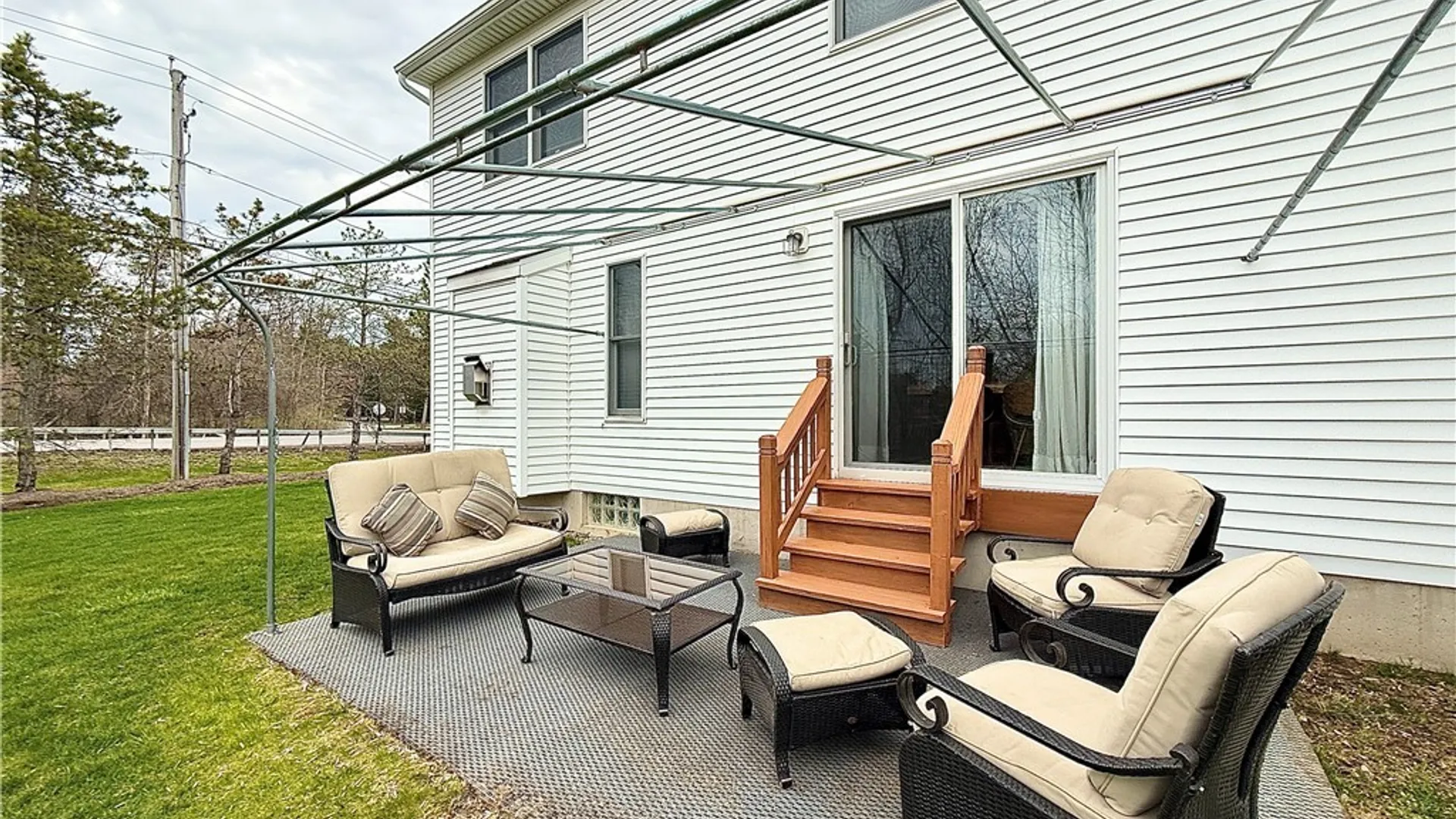 Property at 132 Berwick Lane, Amherst, NY 14051 43