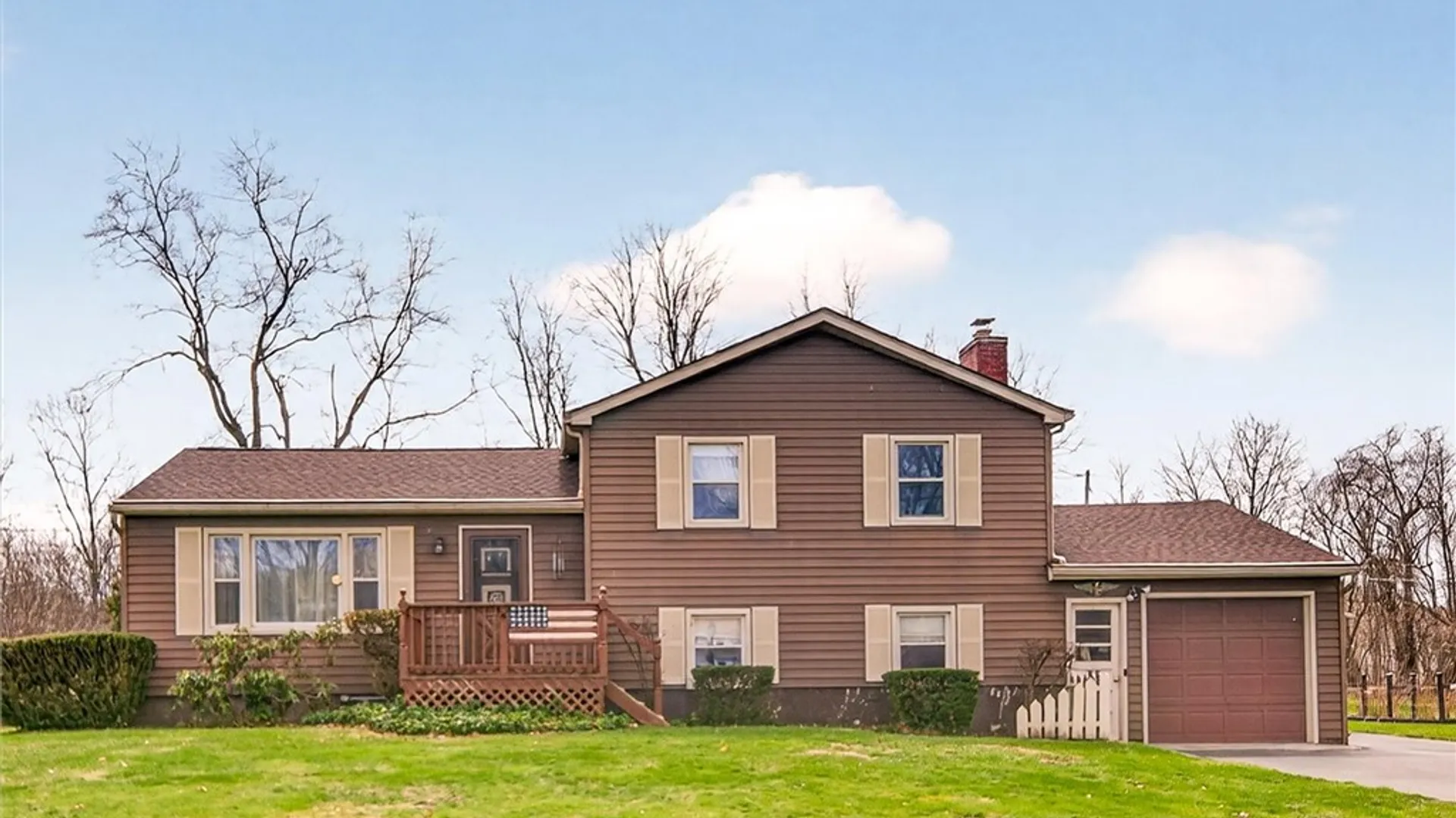 Property at 157 Garden Parkway, Henrietta, NY 14467 2