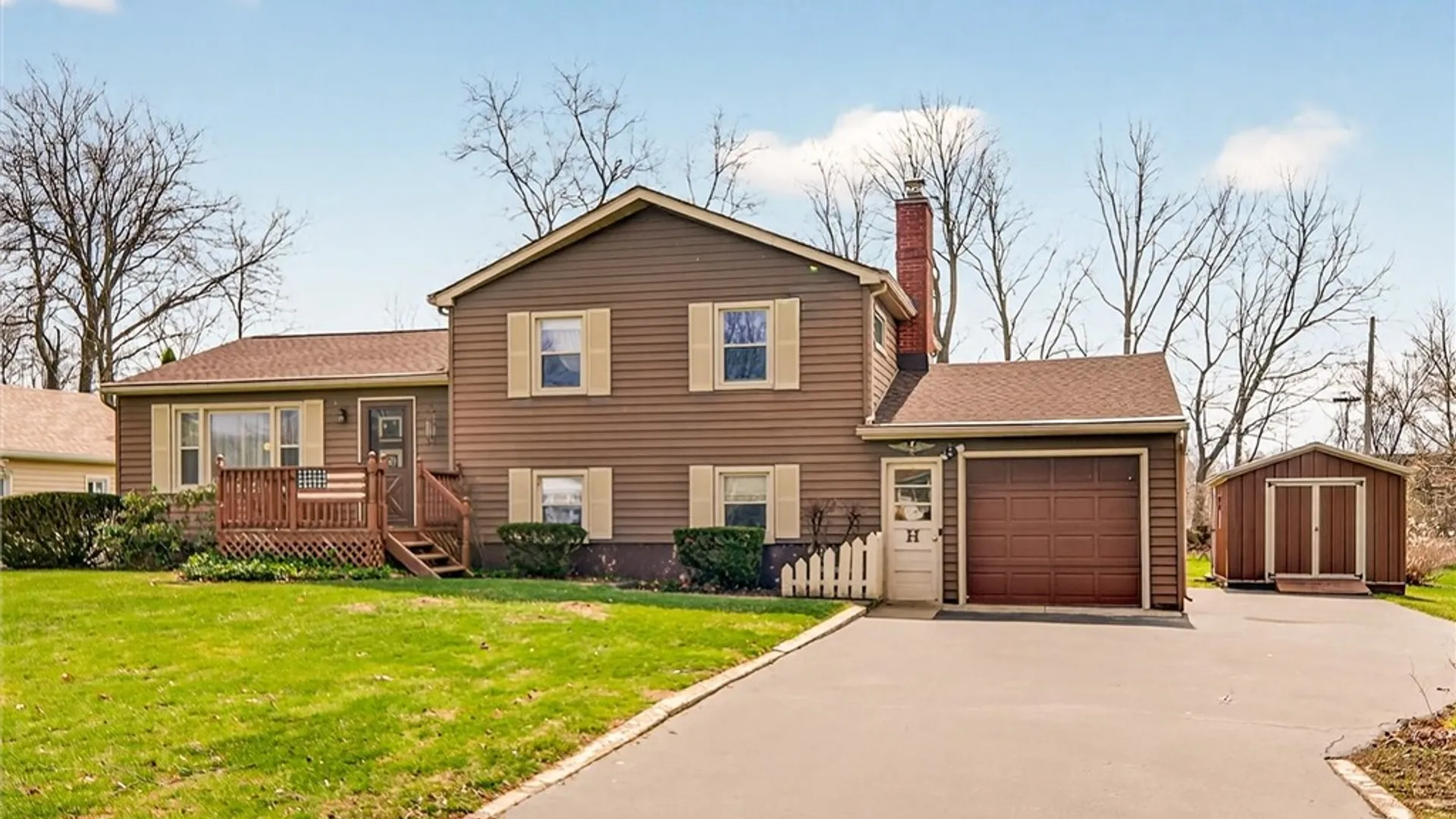 Property at 157 Garden Parkway, Henrietta, NY 14467 3
