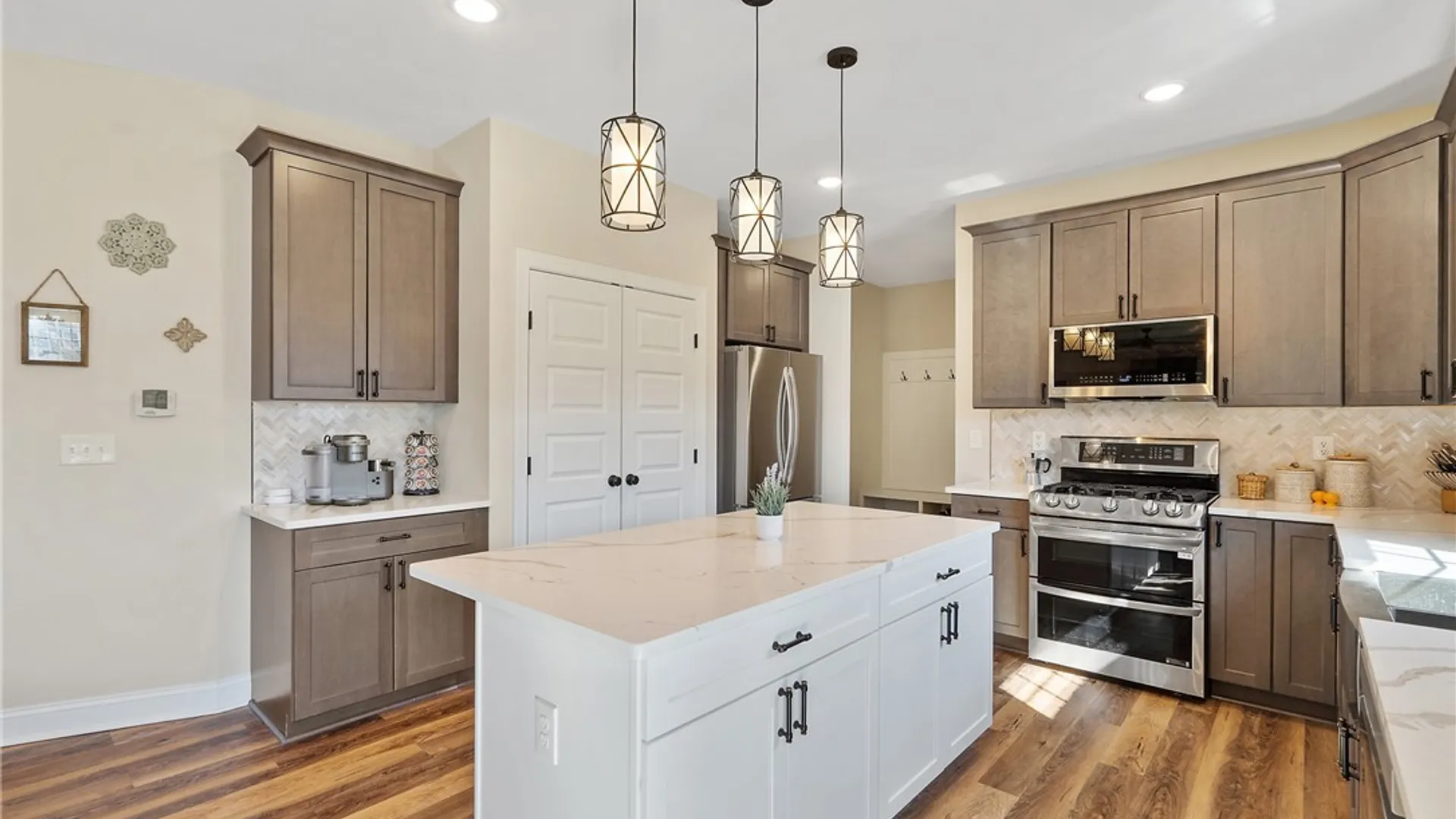 Property at 3380 Hickory Knoll Lane, Lysander, NY 13027 15