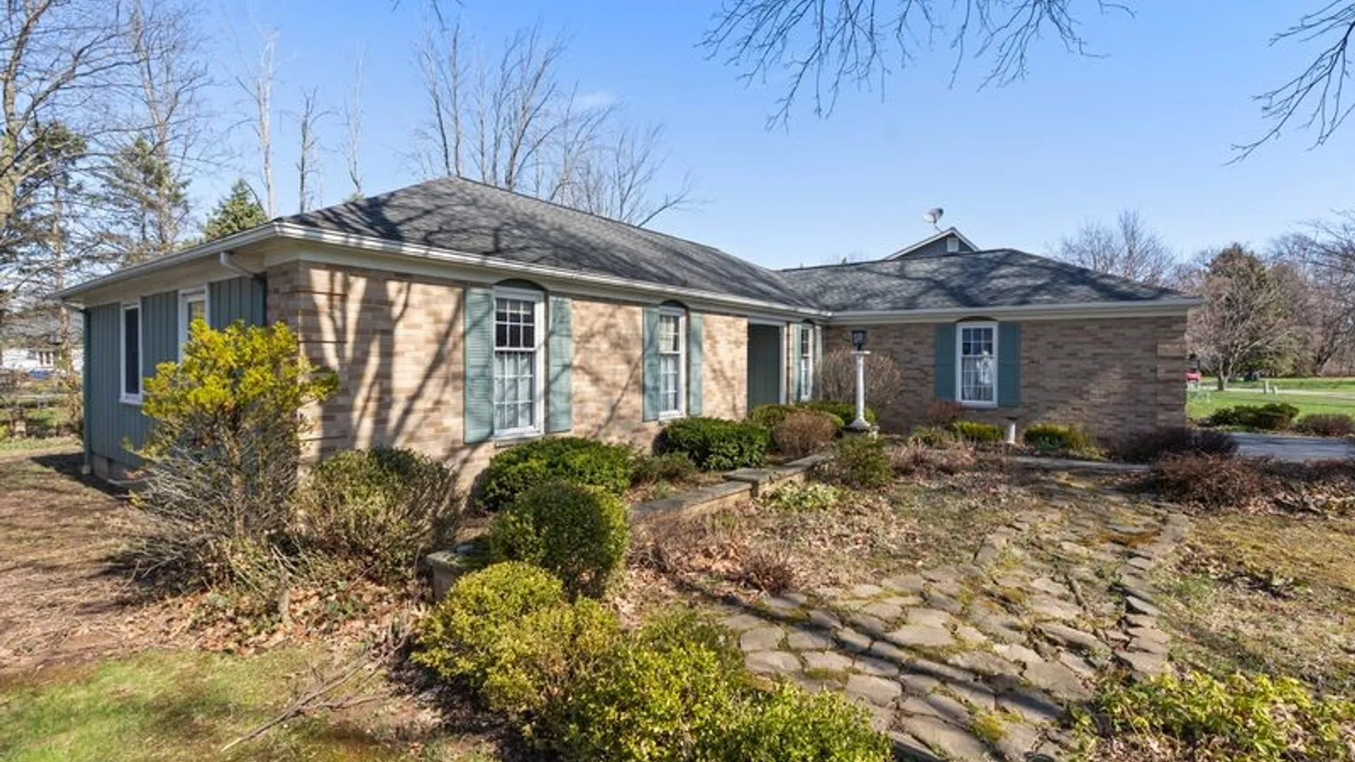 Property at 91 Apple Creek Lane, Greece, NY 14612 2