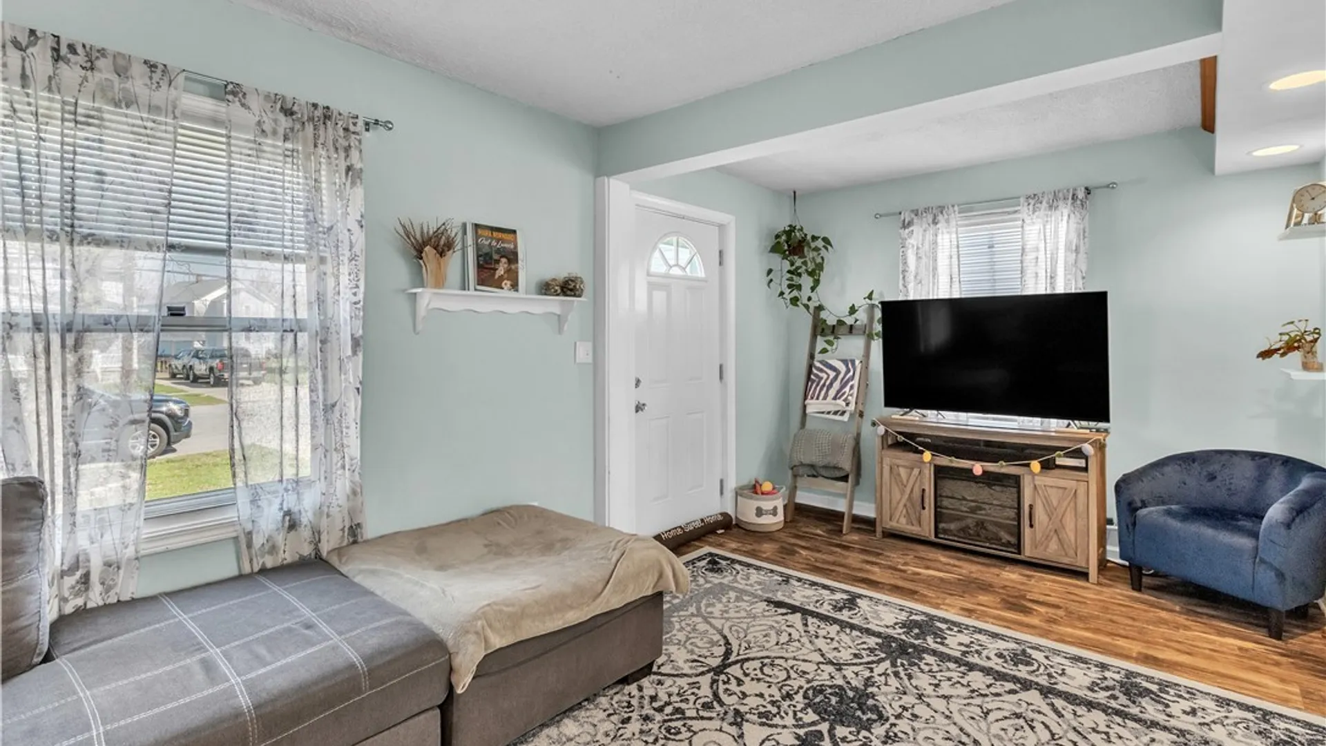 Property at 211 Olmstead Avenue, Lancaster, NY 14043 10