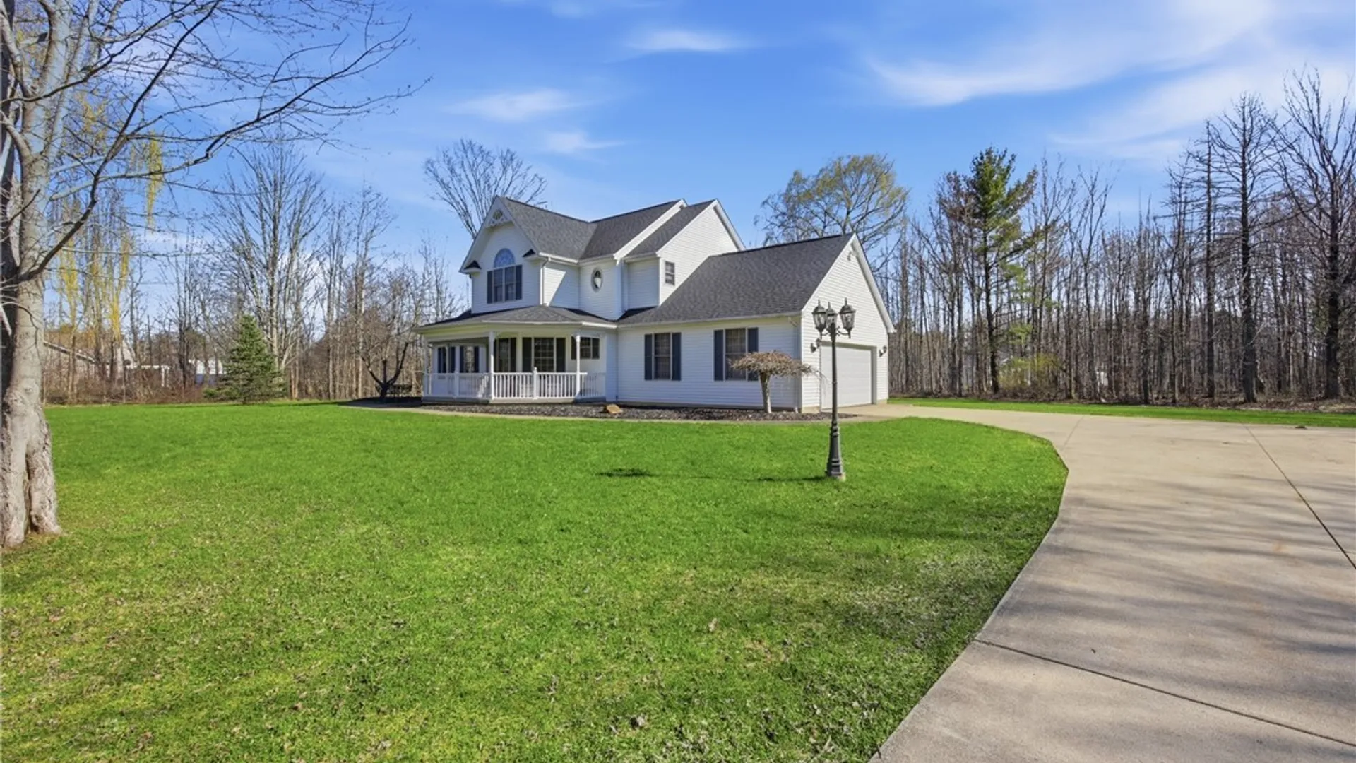 Property at 2665 Lakeview Road, Hamburg, NY 14085 3