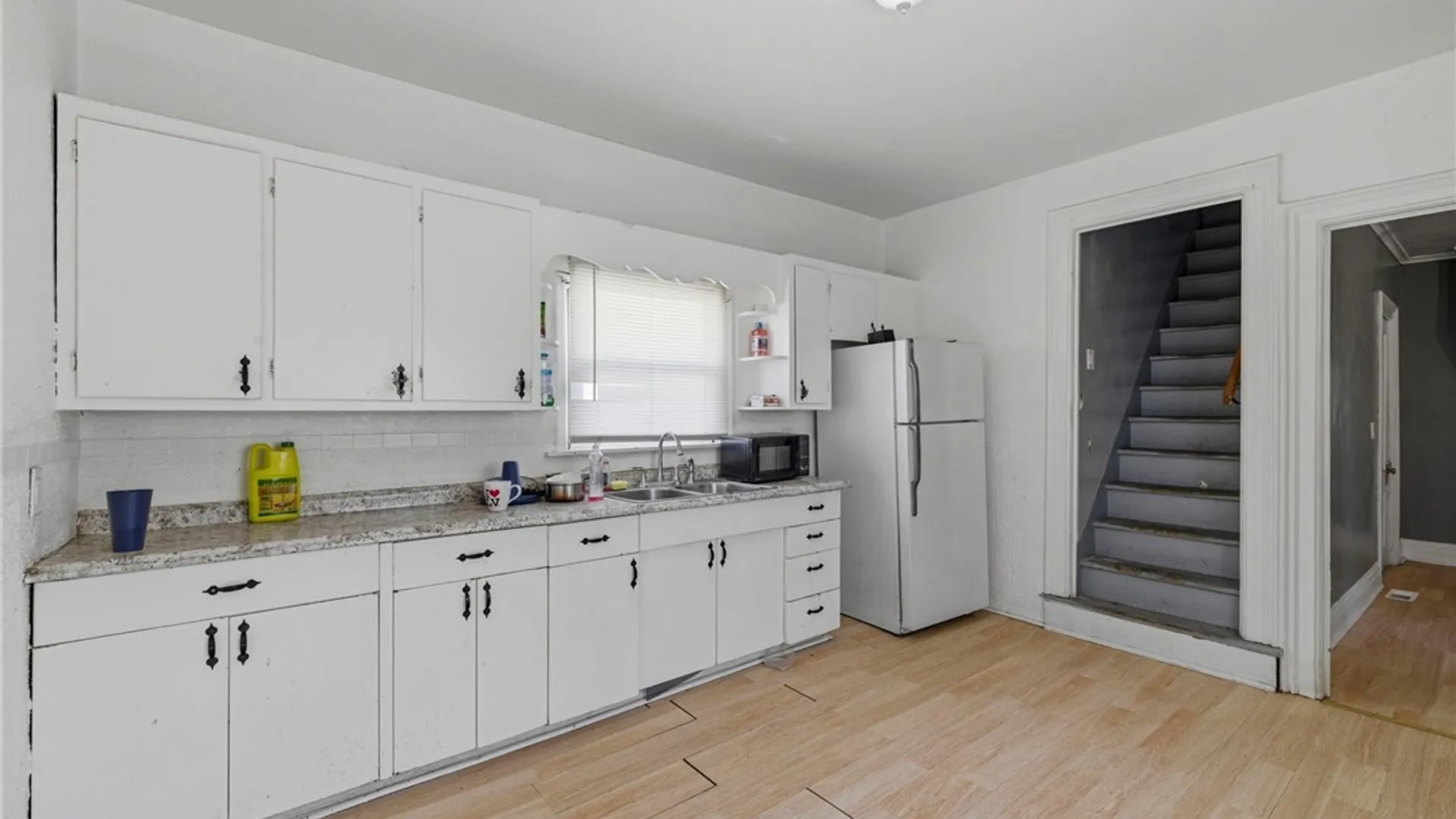 Property at 198 Grape Street, Buffalo, NY 14204 13