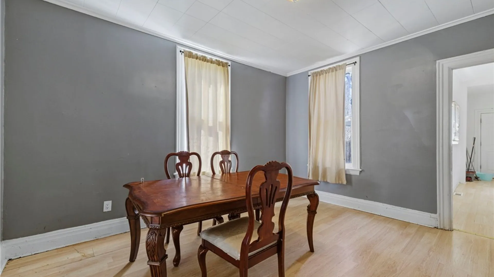 Property at 198 Grape Street, Buffalo, NY 14204 9