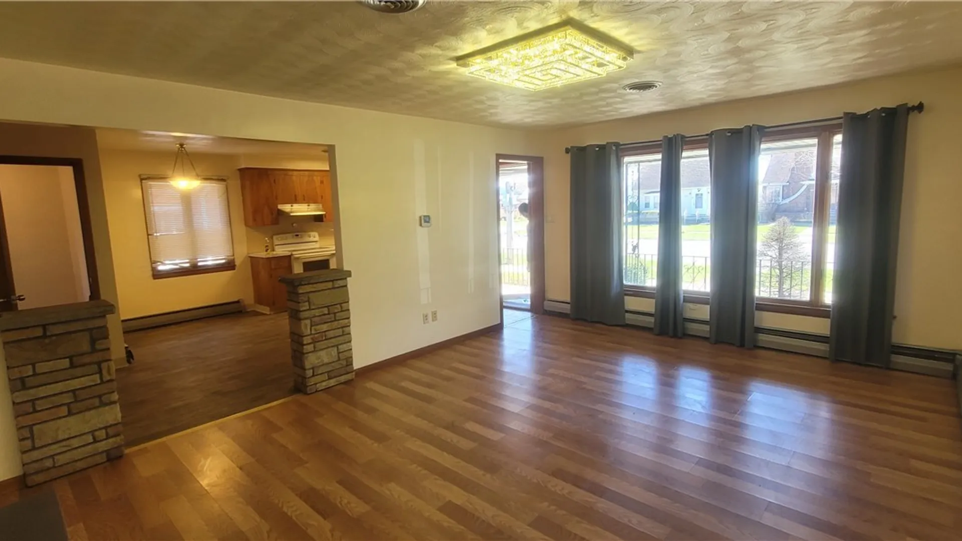 Property at 2494 Forest Avenue, Niagara Falls, NY 14301 16