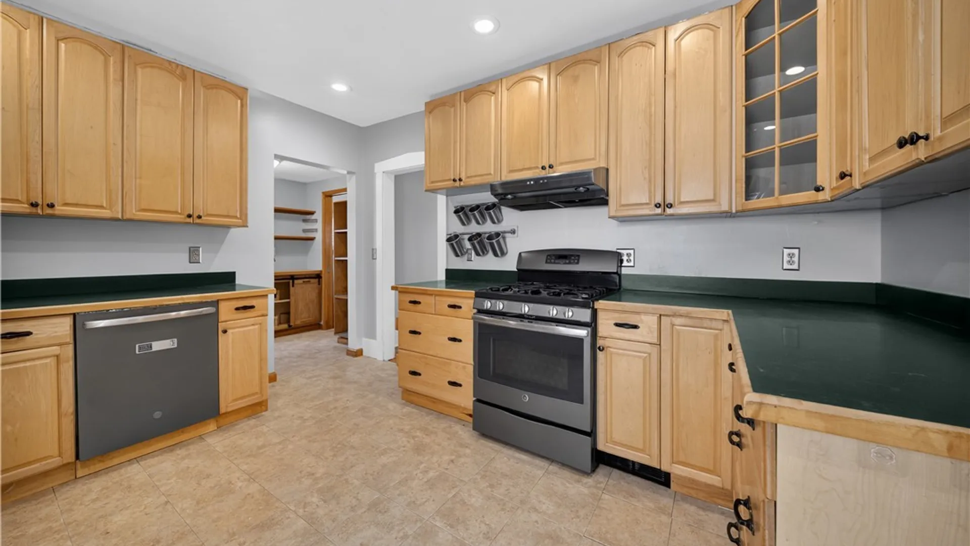Property at 252 Hillsdale Avenue, Syracuse, NY 13206 8