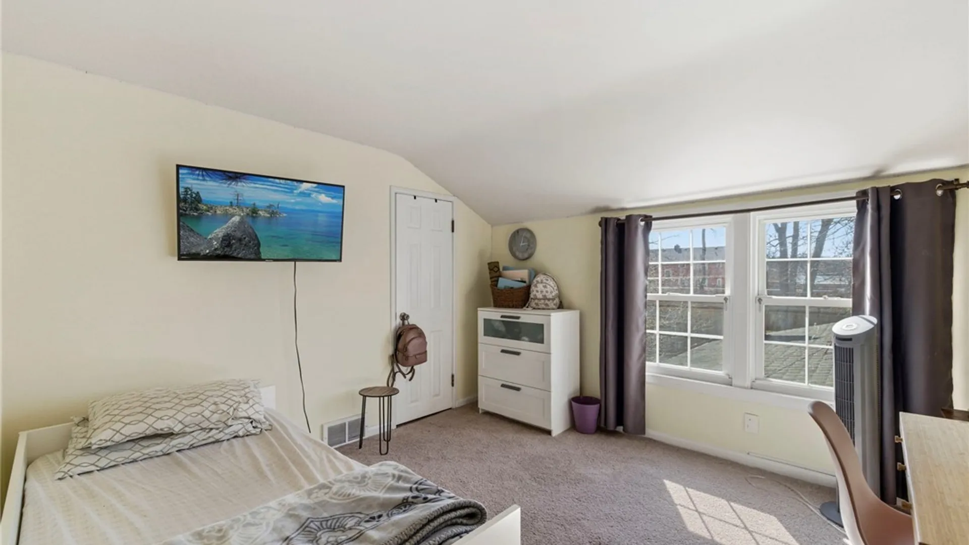 Property at 415 Roycroft Boulevard, Amherst, NY 14226 25