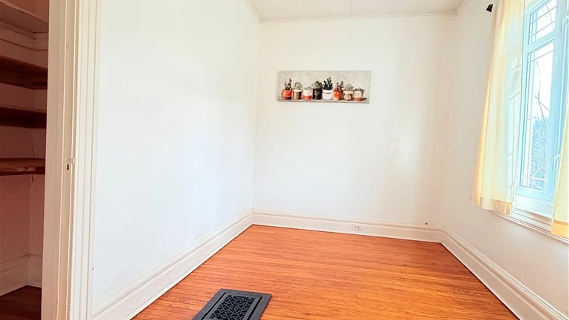 Property at 948 Monroe Avenue, Rochester, NY 14607 12